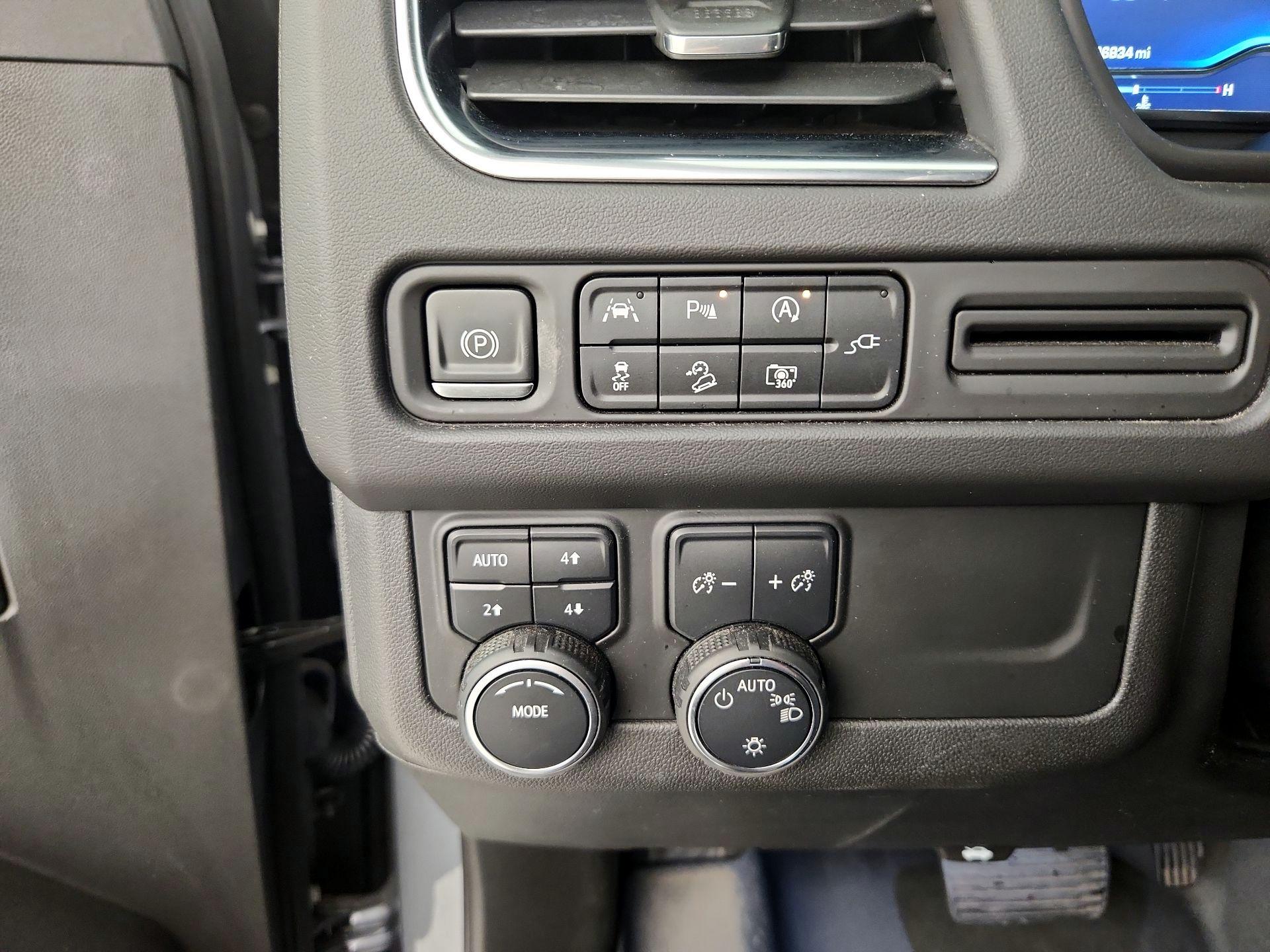 Thumbnail: 2022 Chevrolet Suburban - 13