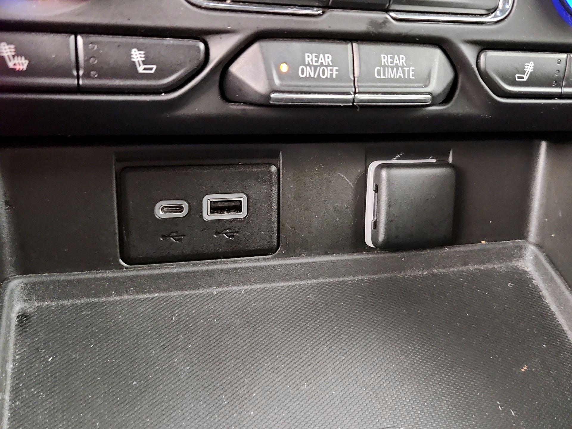 Thumbnail: 2022 Chevrolet Suburban - 18