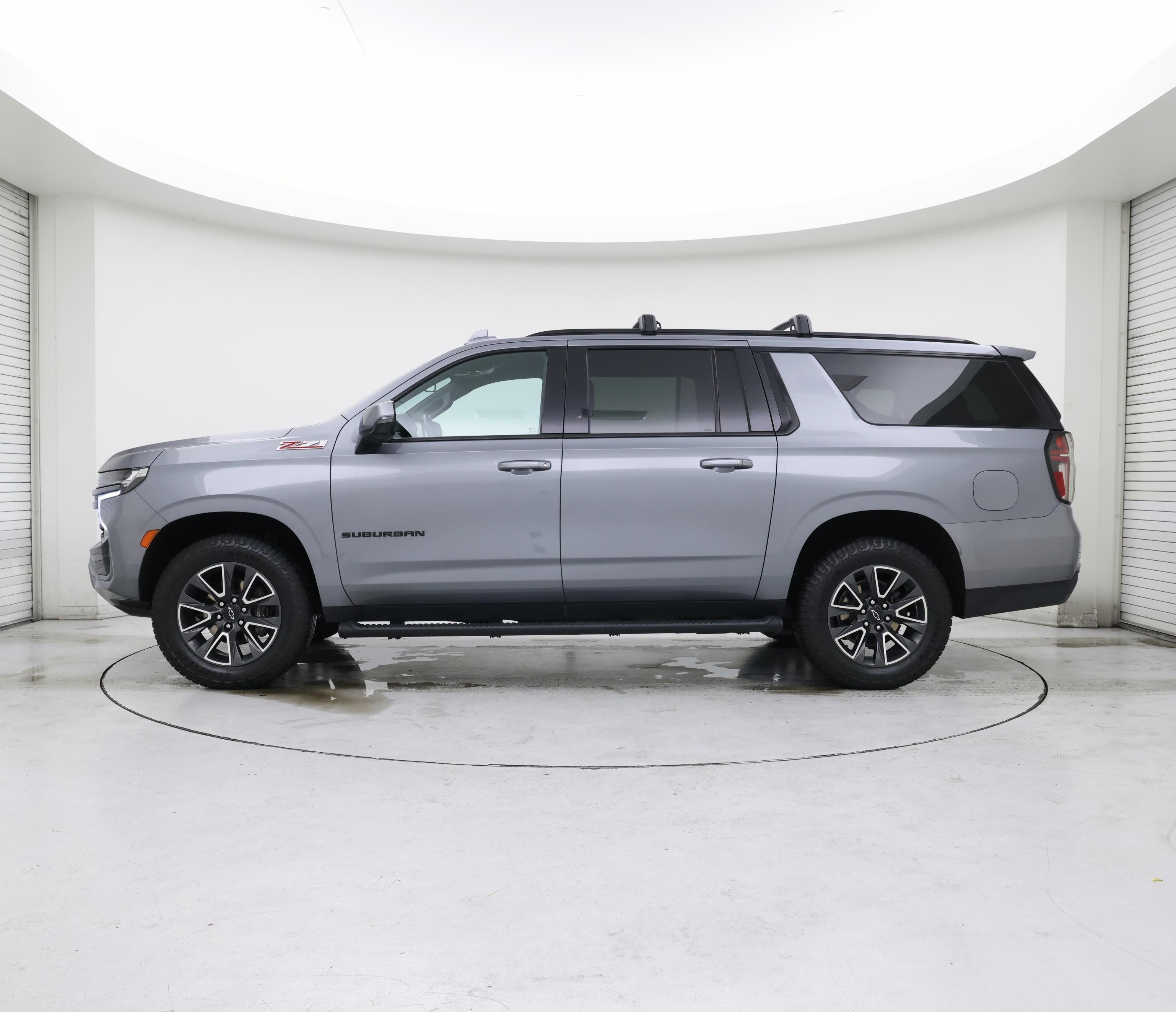 Thumbnail: 2022 Chevrolet Suburban - 3