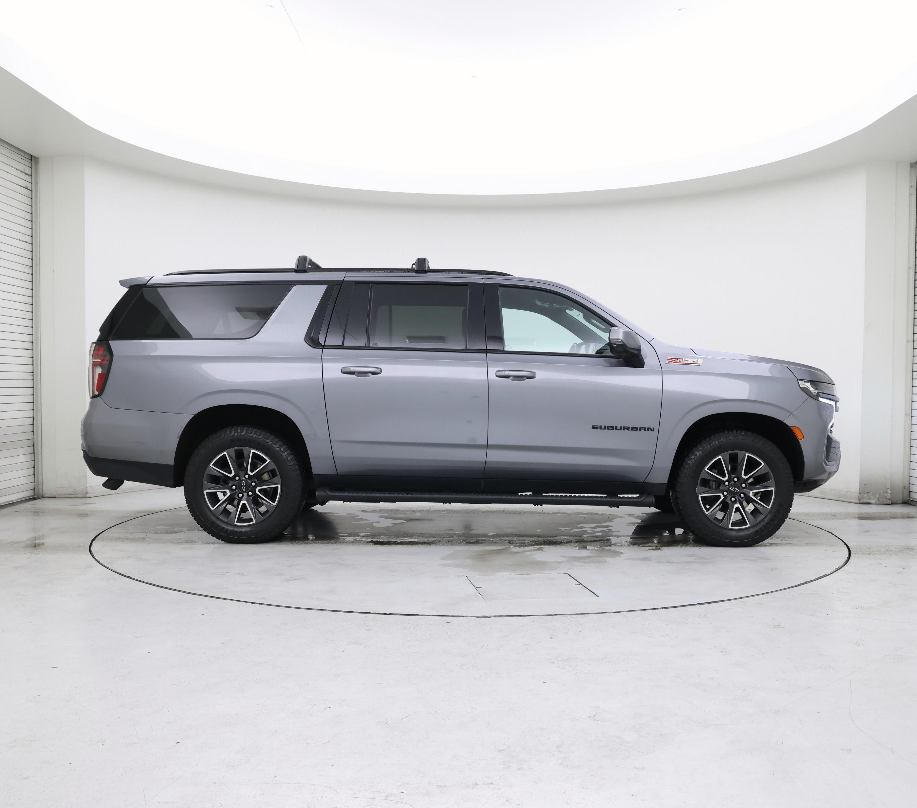 Thumbnail: 2022 Chevrolet Suburban - 7