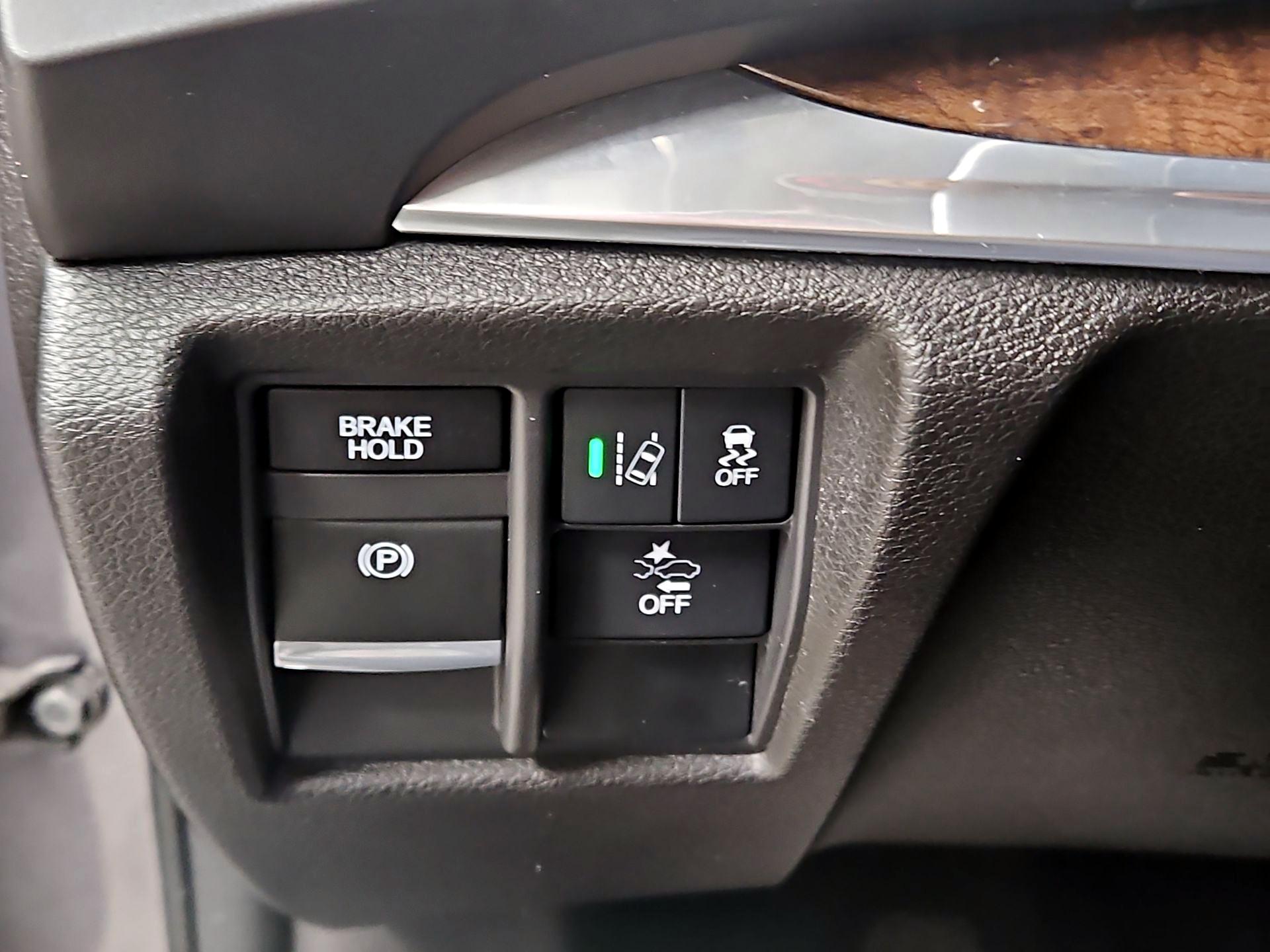 Thumbnail: 2017 Acura MDX - 13