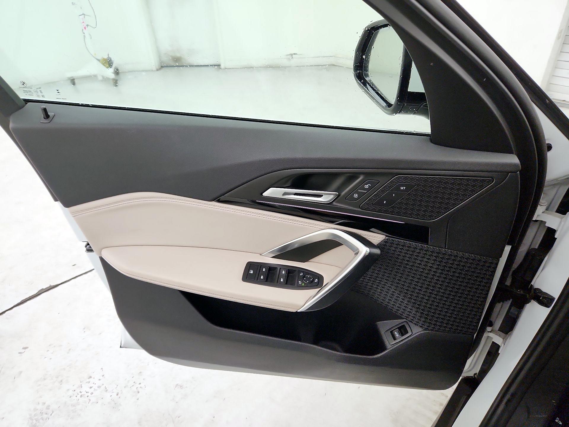 Thumbnail: 2023 BMW X1 - 12