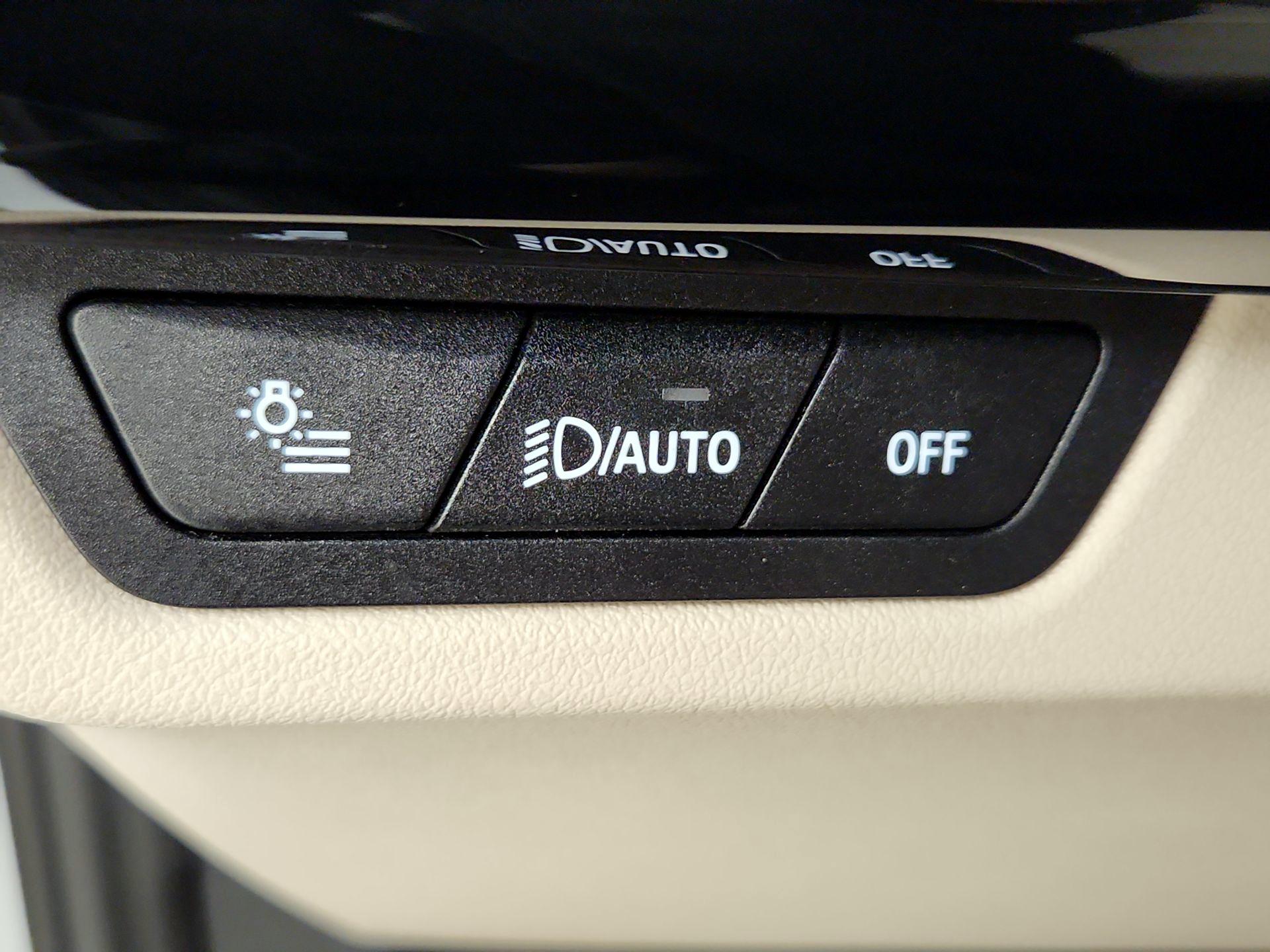 Thumbnail: 2023 BMW X1 - 13