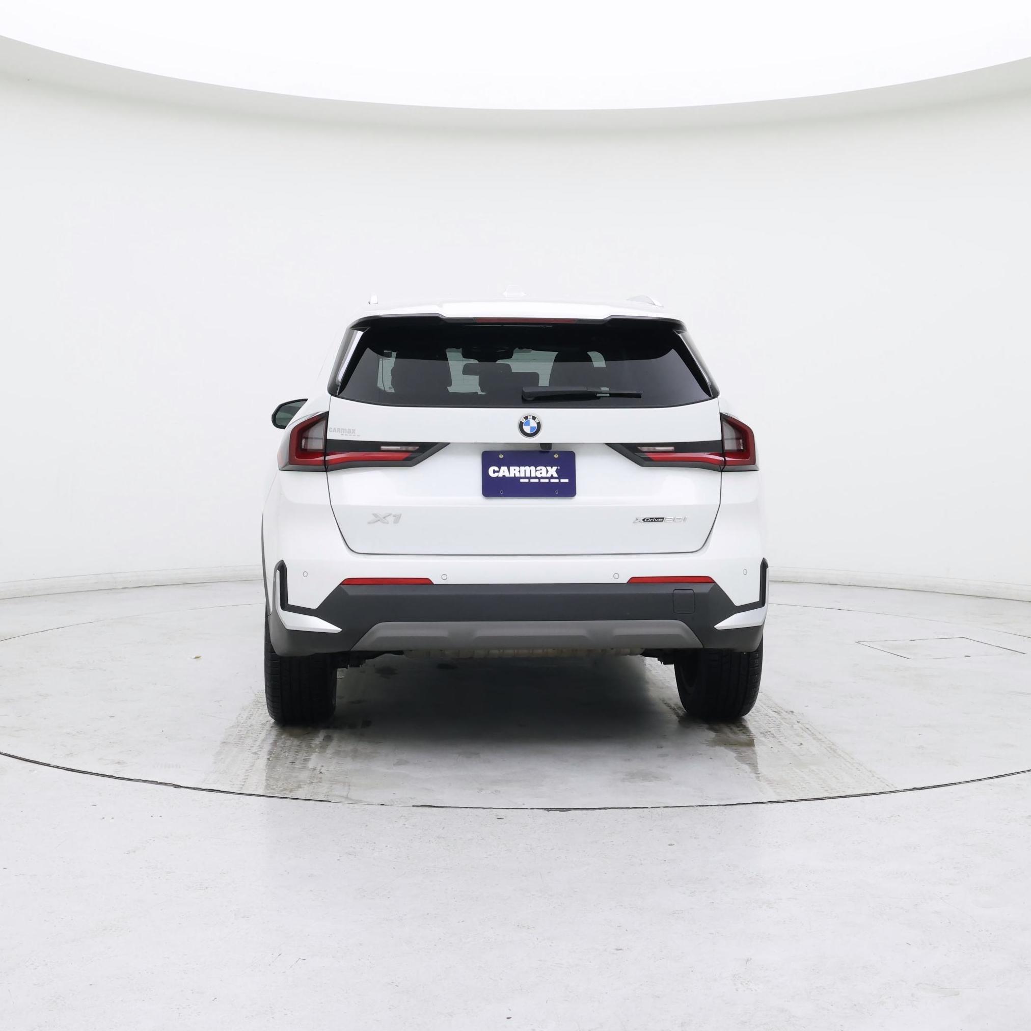 Thumbnail: 2023 BMW X1 - 6