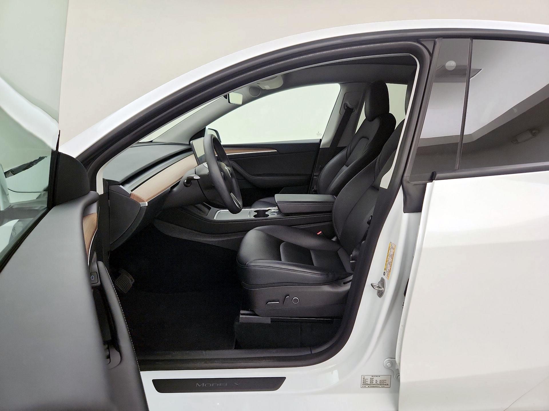 Thumbnail: 2023 Tesla Model Y - 11