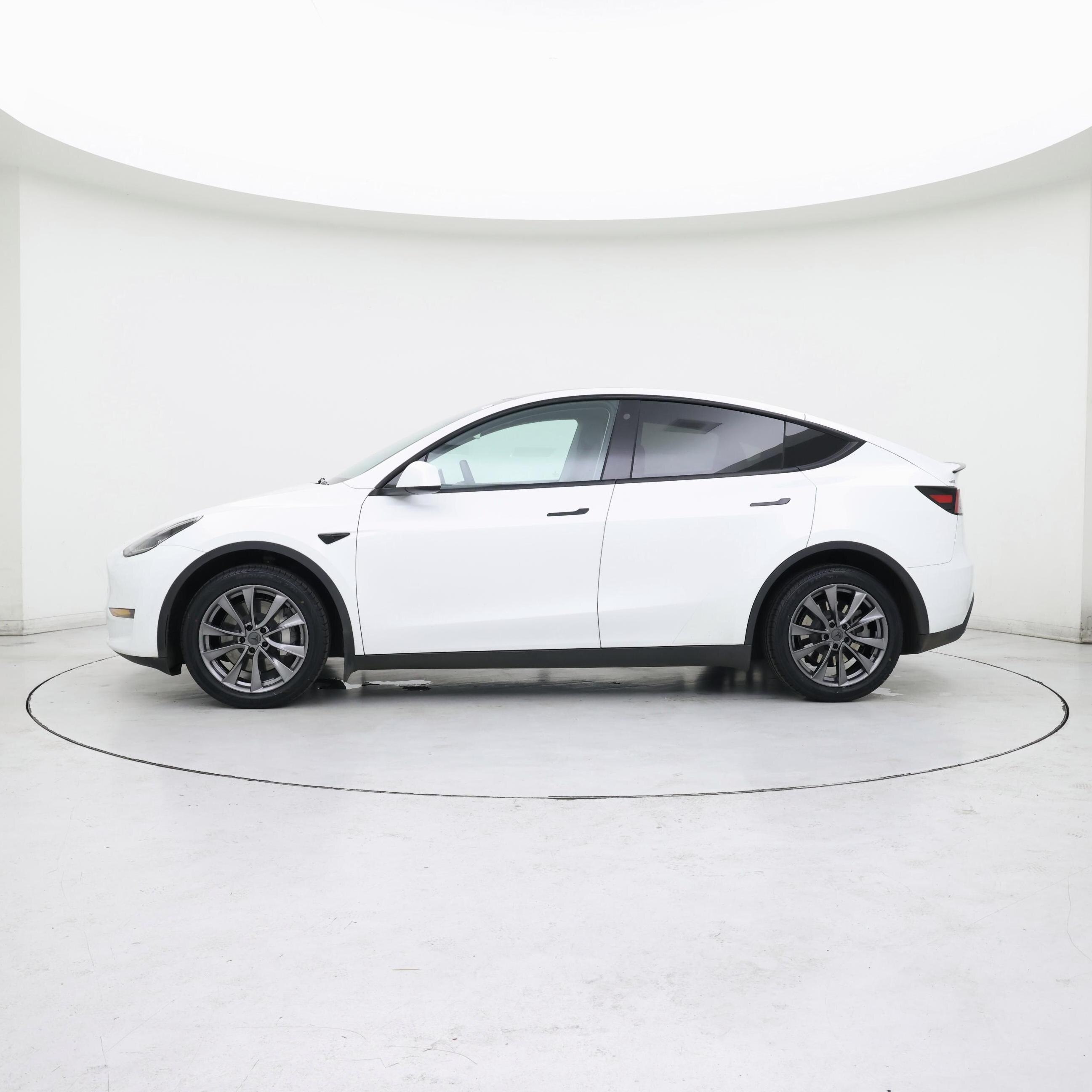 Thumbnail: 2023 Tesla Model Y - 3