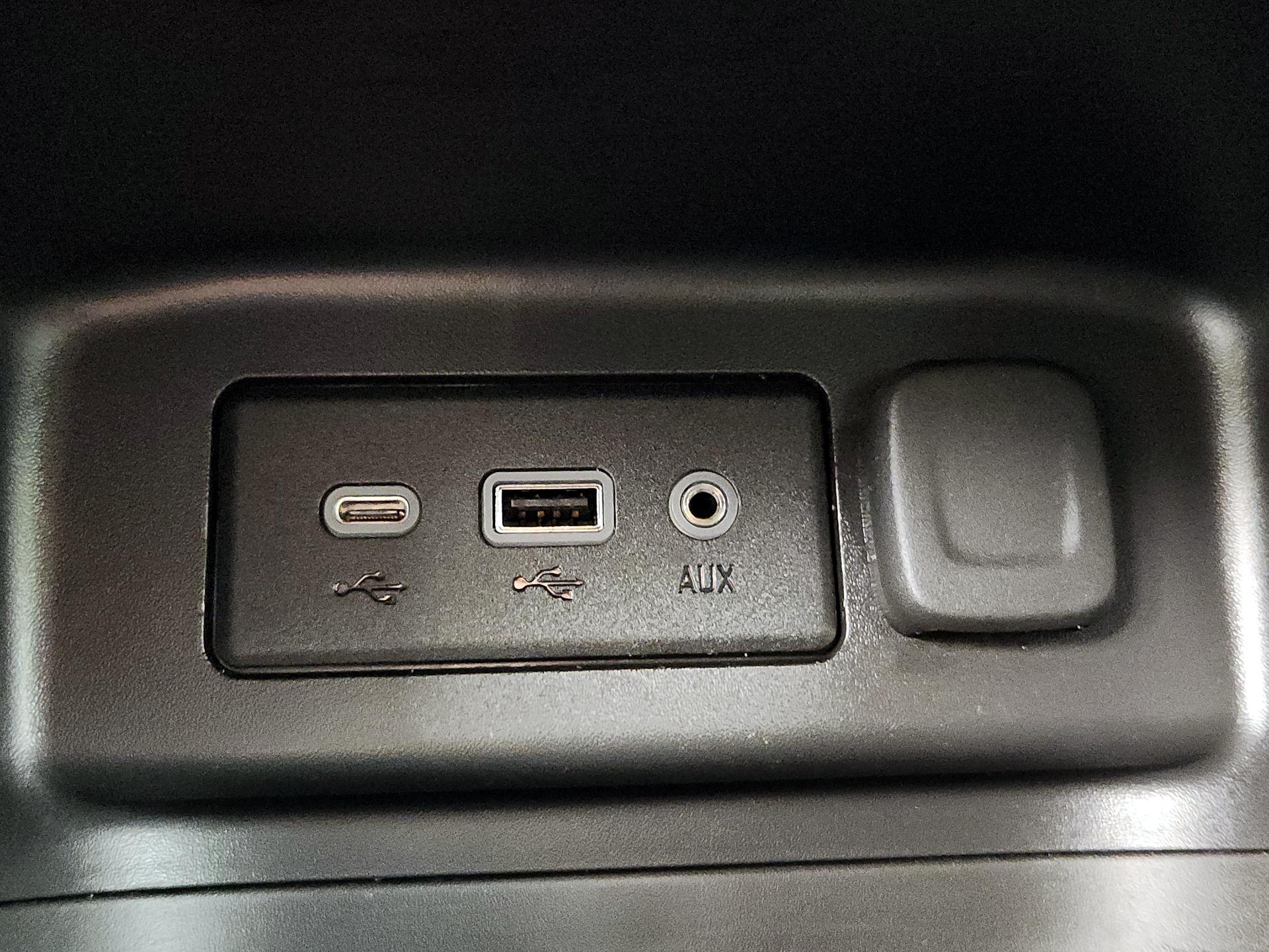 Thumbnail: 2021 Chevrolet Equinox - 18