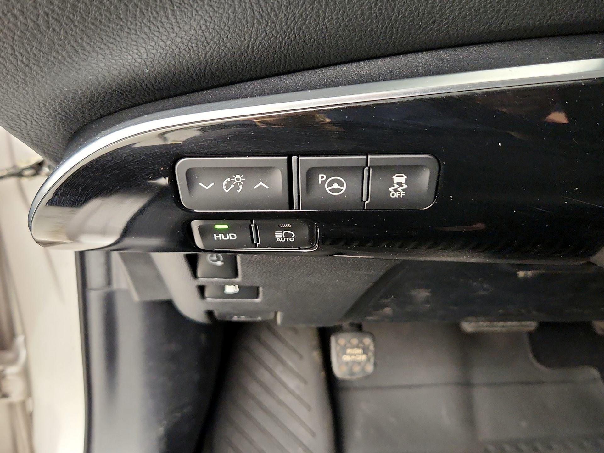 Thumbnail: 2021 Toyota Prius Prime - 13