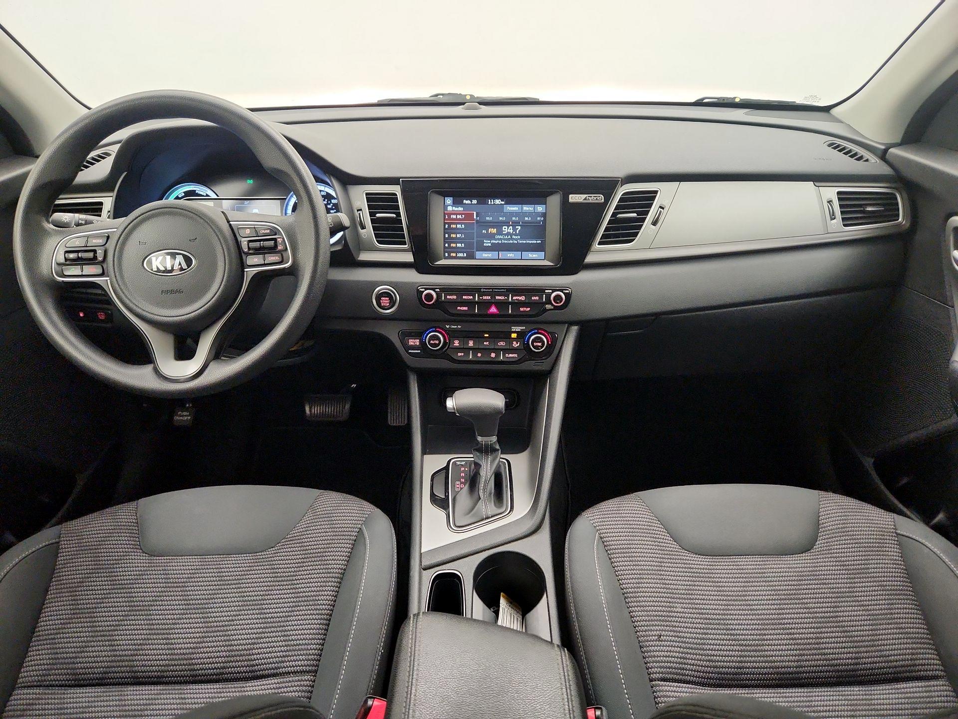 Thumbnail: 2017 Kia Niro - 9