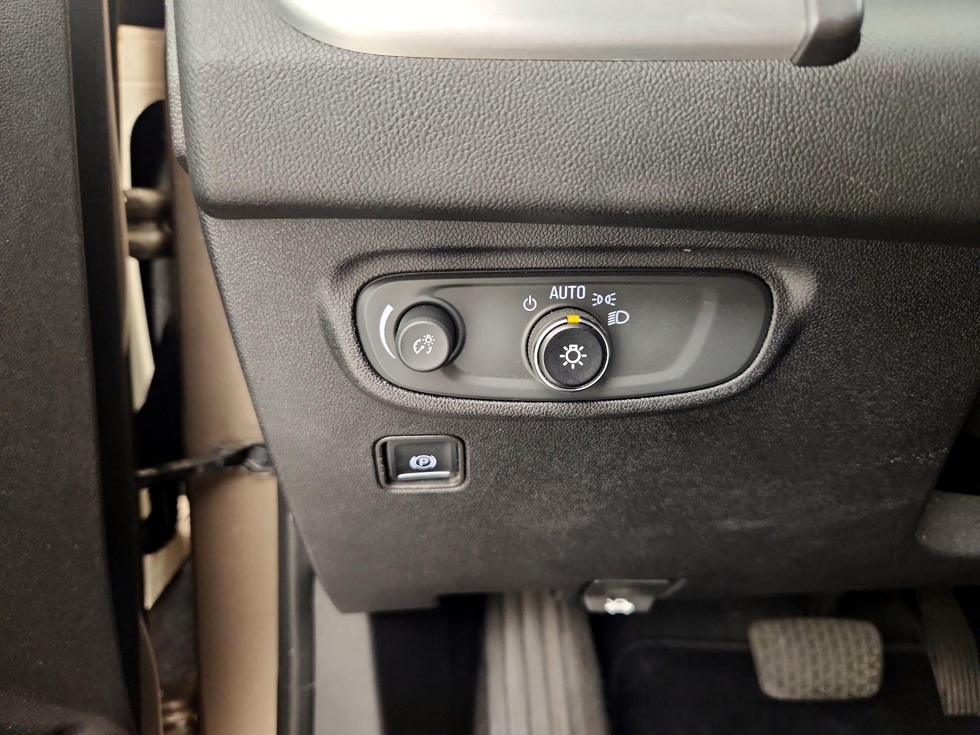 Thumbnail: 2018 GMC Terrain - 13