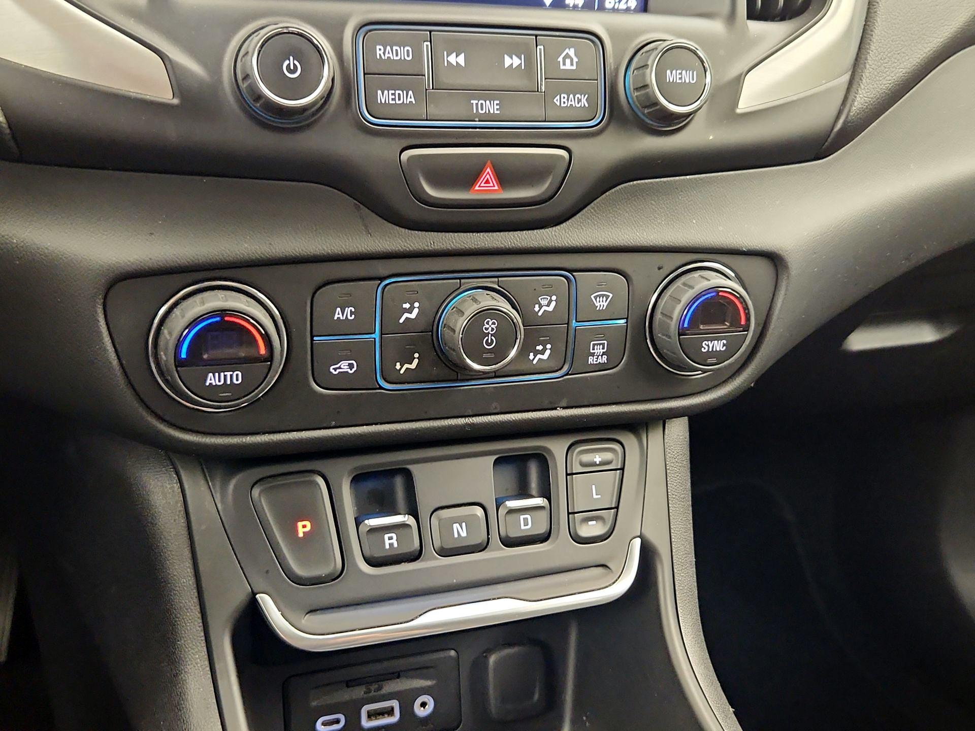 Thumbnail: 2018 GMC Terrain - 17