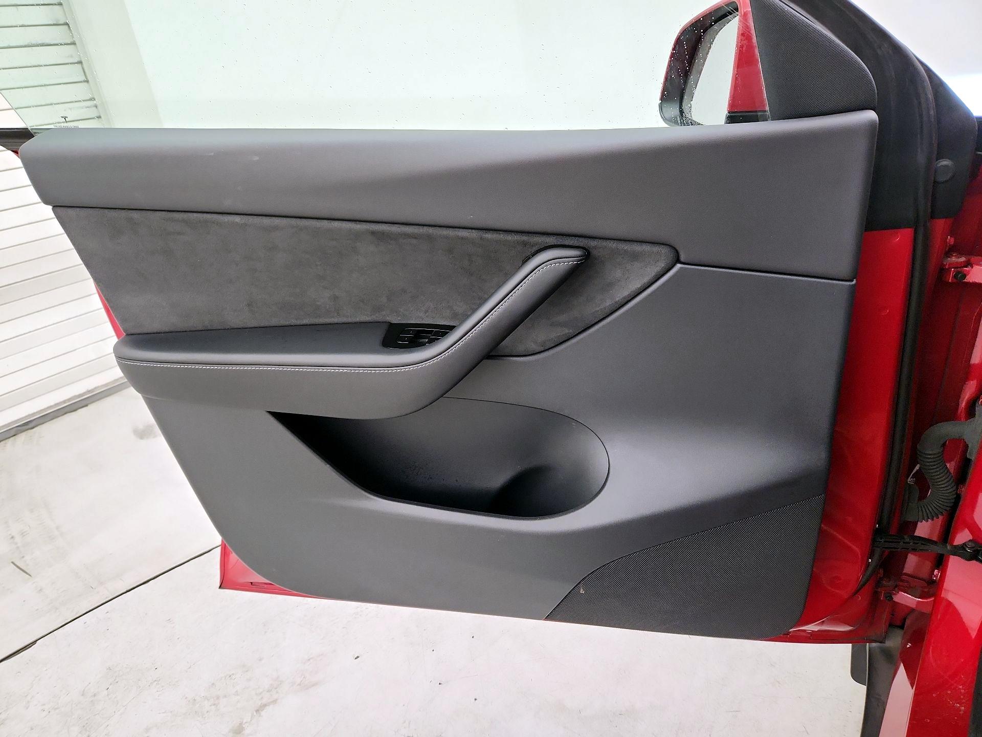 Thumbnail: 2020 Tesla Model Y - 12