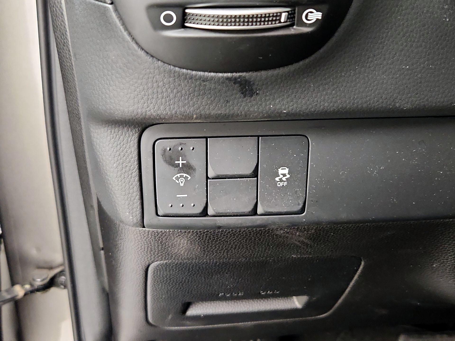 Thumbnail: 2016 Kia Soul - 13