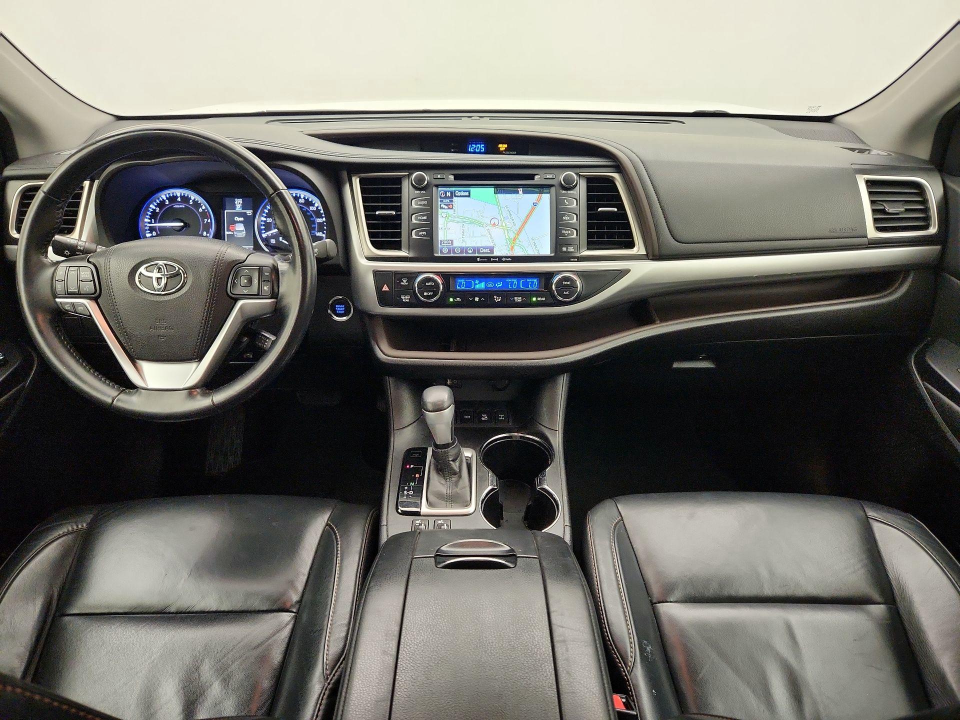 Thumbnail: 2016 Toyota Highlander - 9