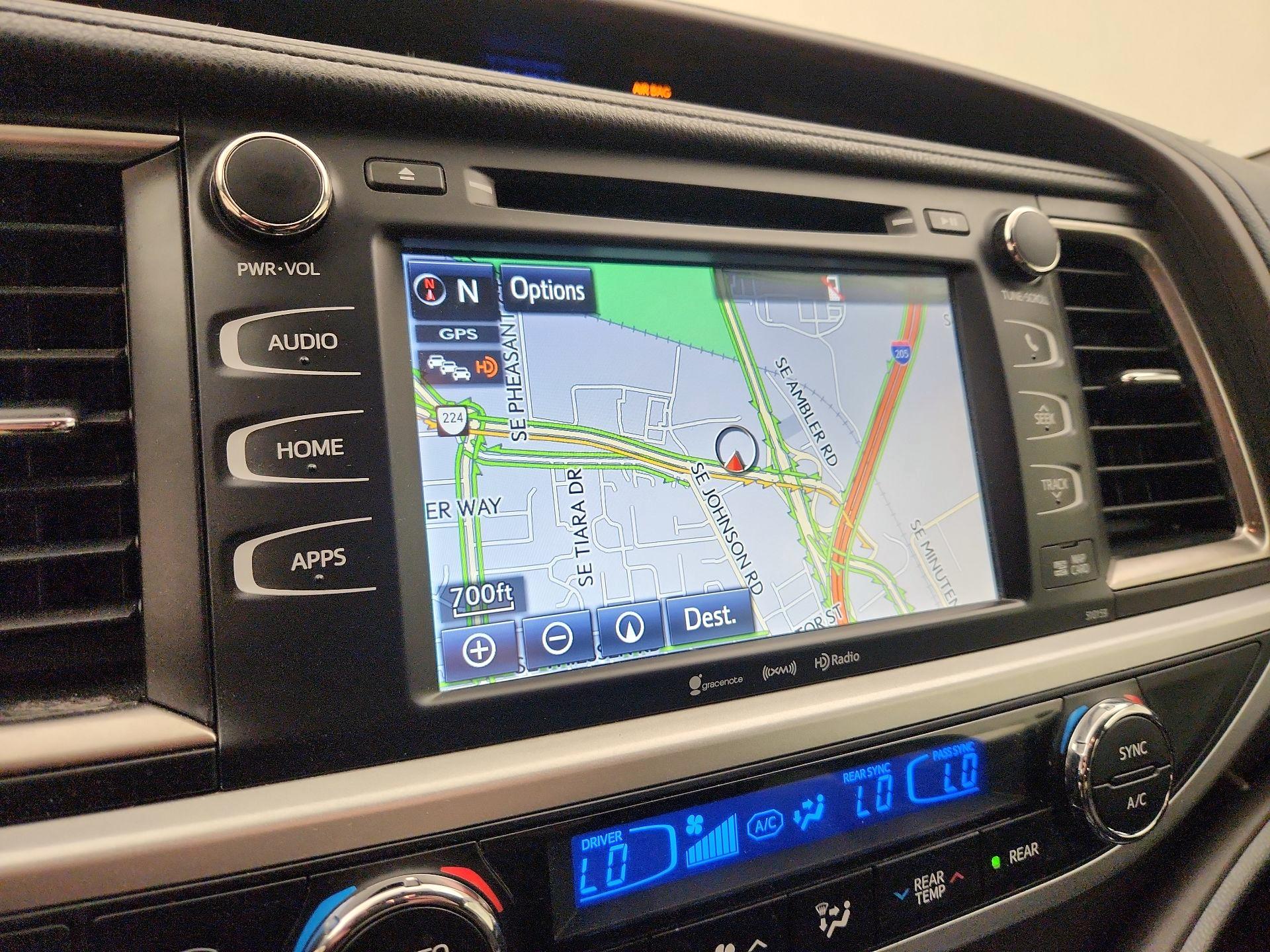 Thumbnail: 2016 Toyota Highlander - 14