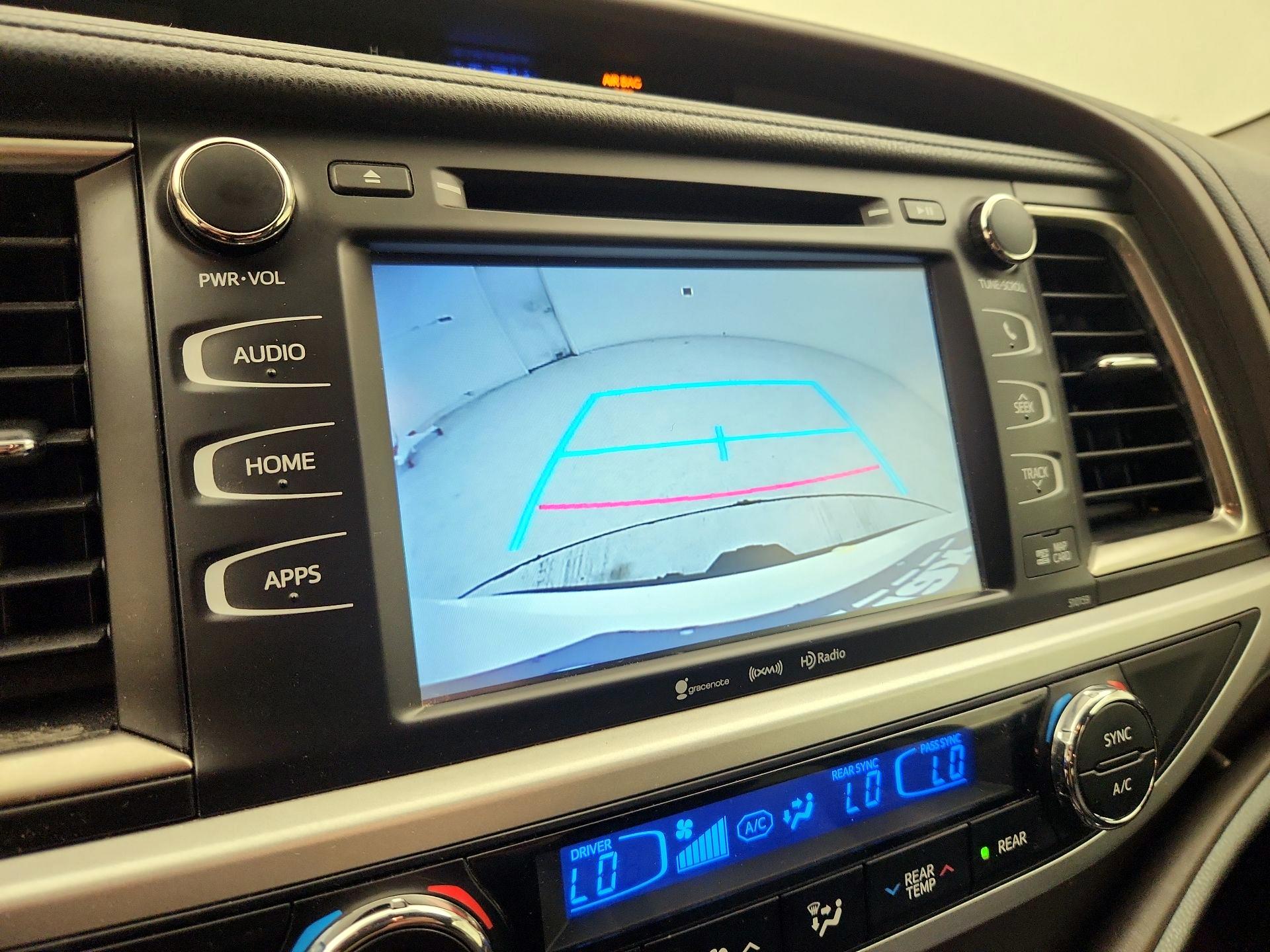 Thumbnail: 2016 Toyota Highlander - 15