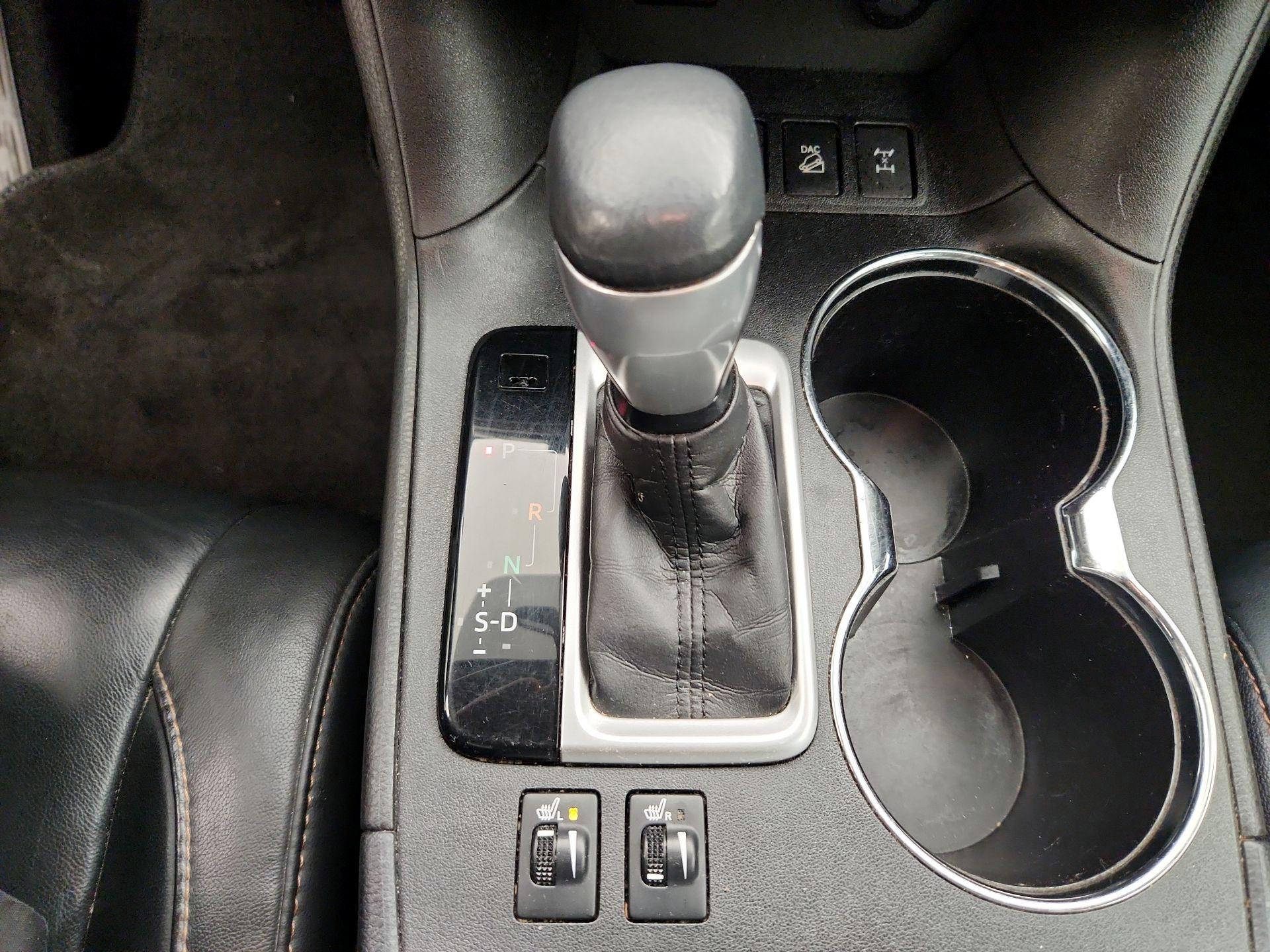 Thumbnail: 2016 Toyota Highlander - 18