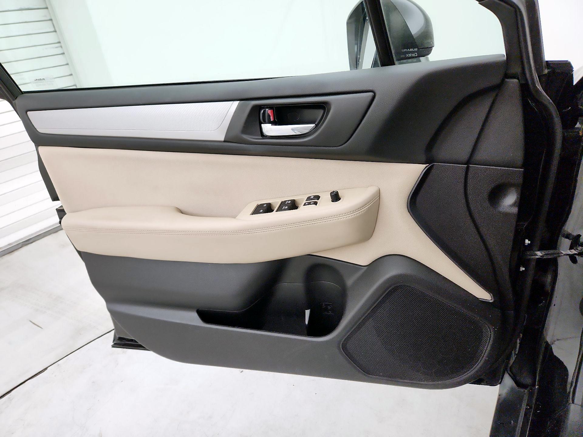 Thumbnail: 2017 Subaru Outback - 12