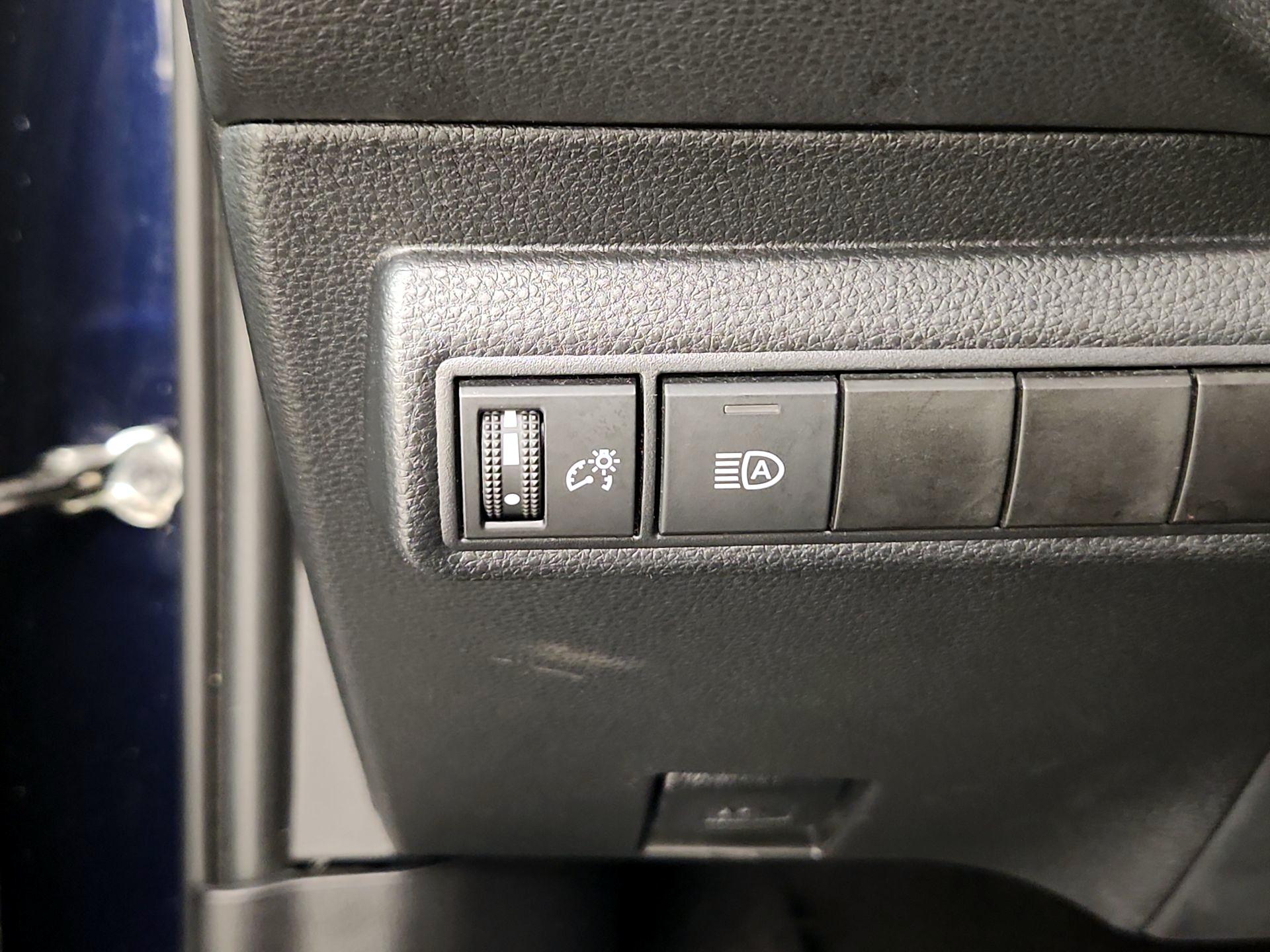 Thumbnail: 2021 Toyota Corolla - 13