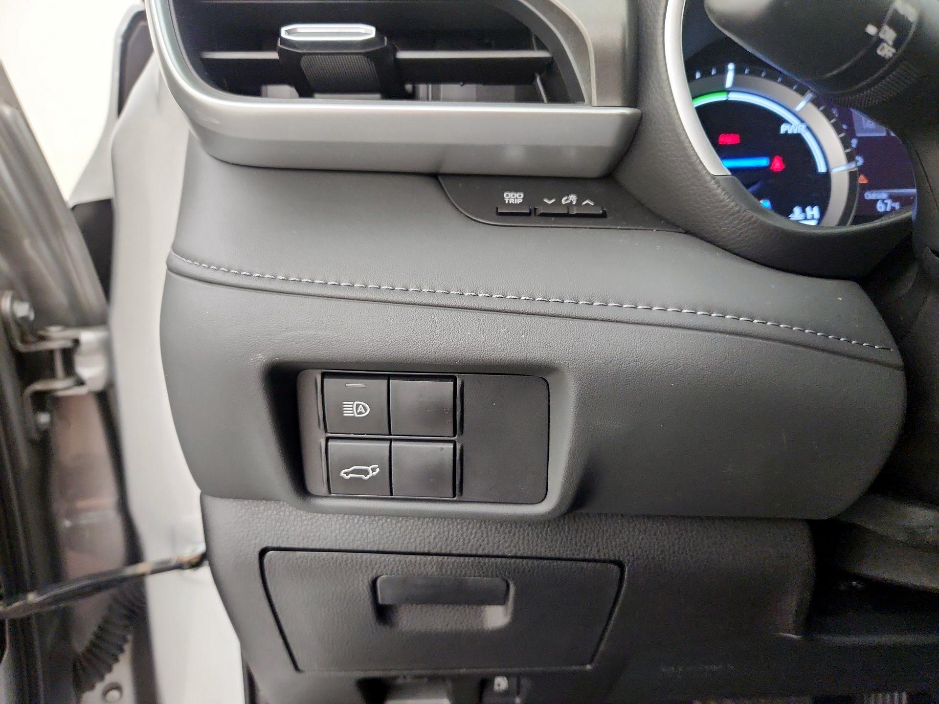 Thumbnail: 2021 Toyota Highlander - 13