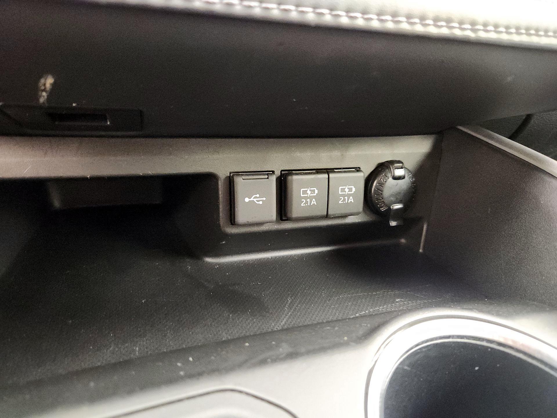 Thumbnail: 2021 Toyota Highlander - 18