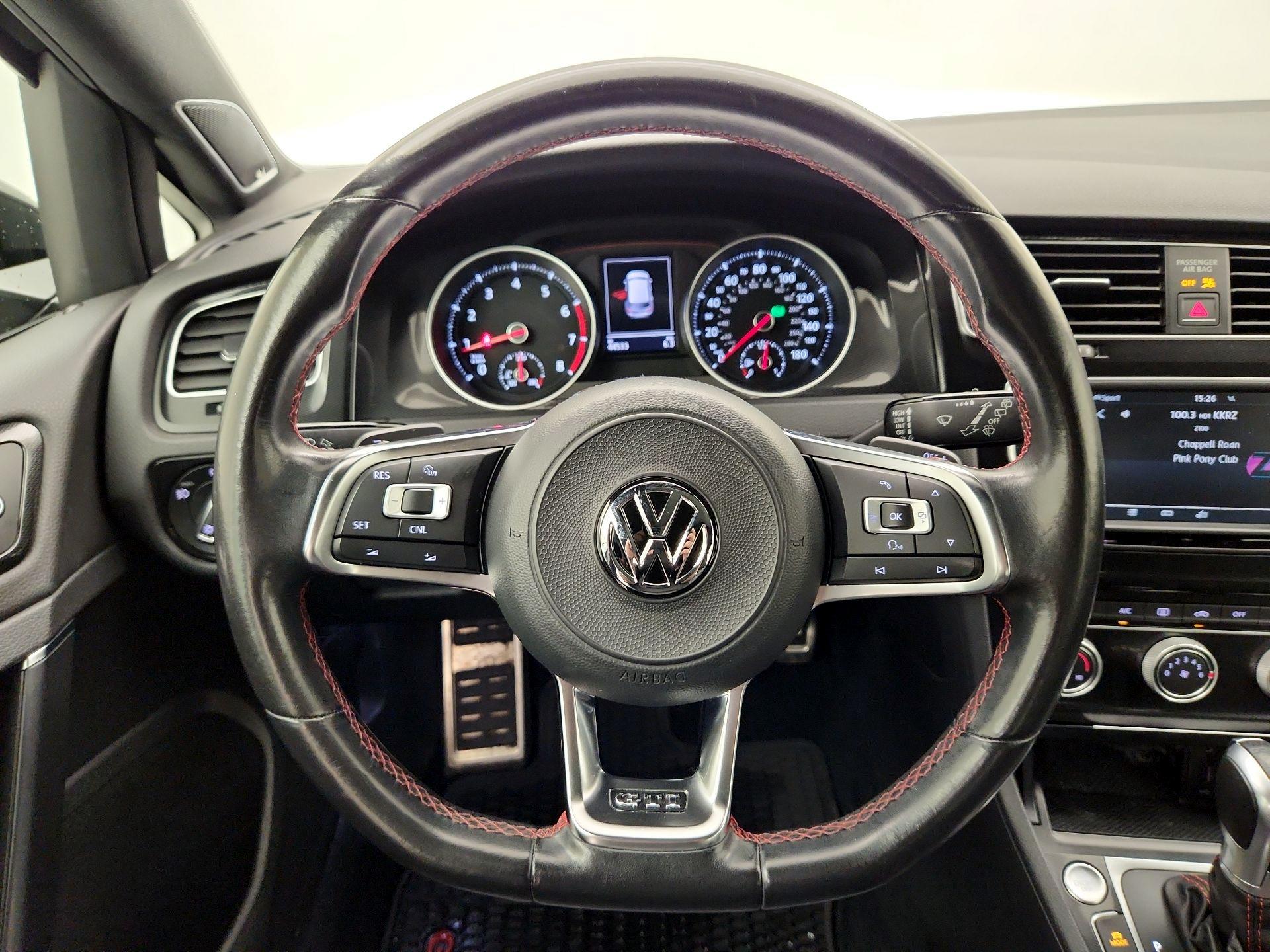 Thumbnail: 2017 Volkswagen Golf - 10