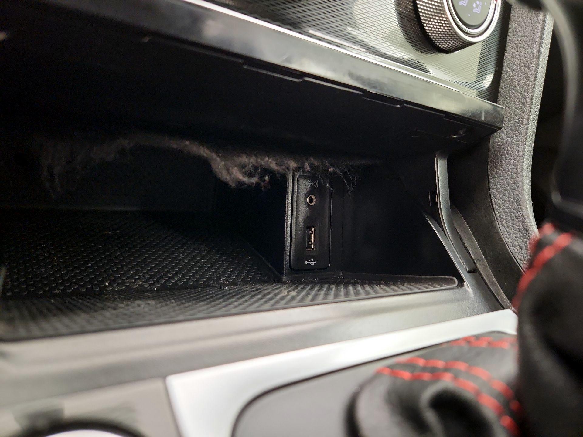 Thumbnail: 2017 Volkswagen Golf - 18