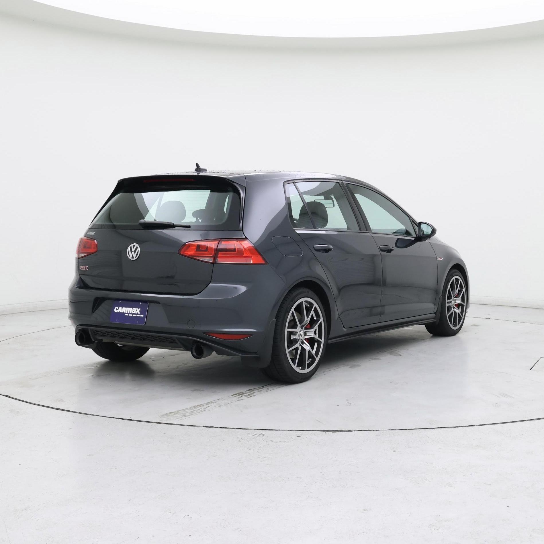 Thumbnail: 2017 Volkswagen Golf - 8