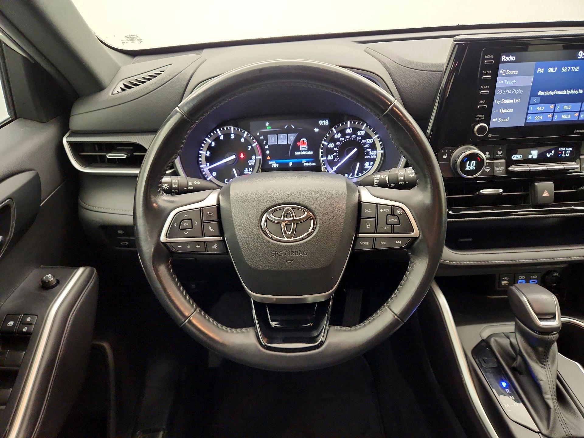 Thumbnail: 2022 Toyota Highlander - 10