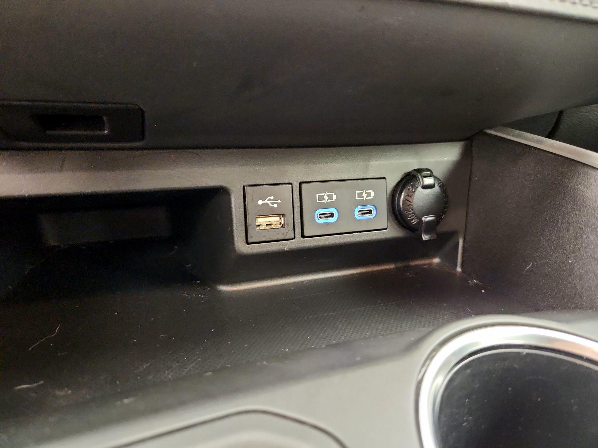 Thumbnail: 2022 Toyota Highlander - 18