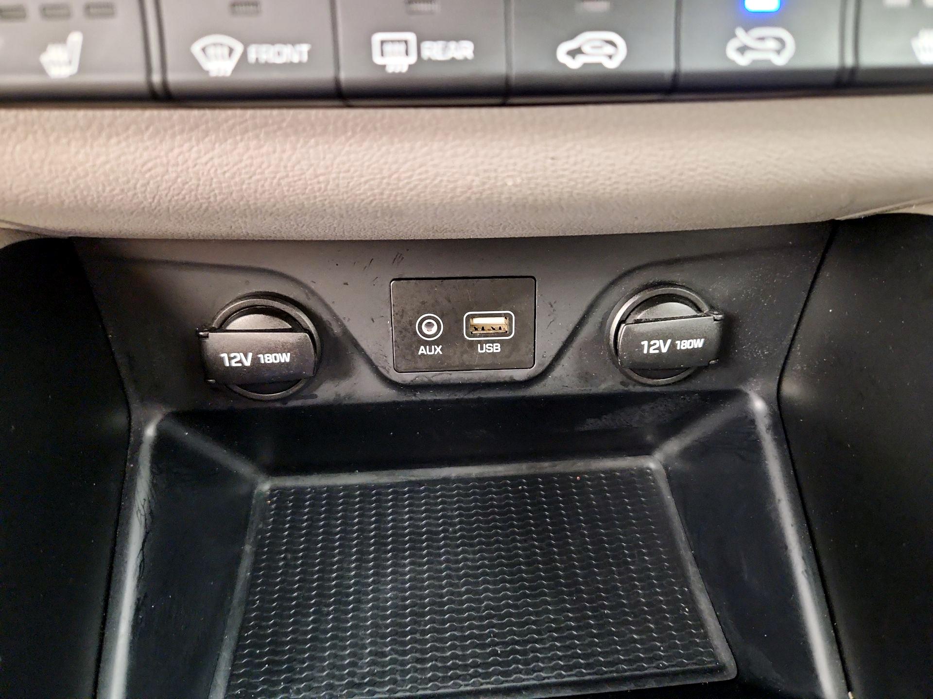 Thumbnail: 2020 Hyundai Tucson - 18