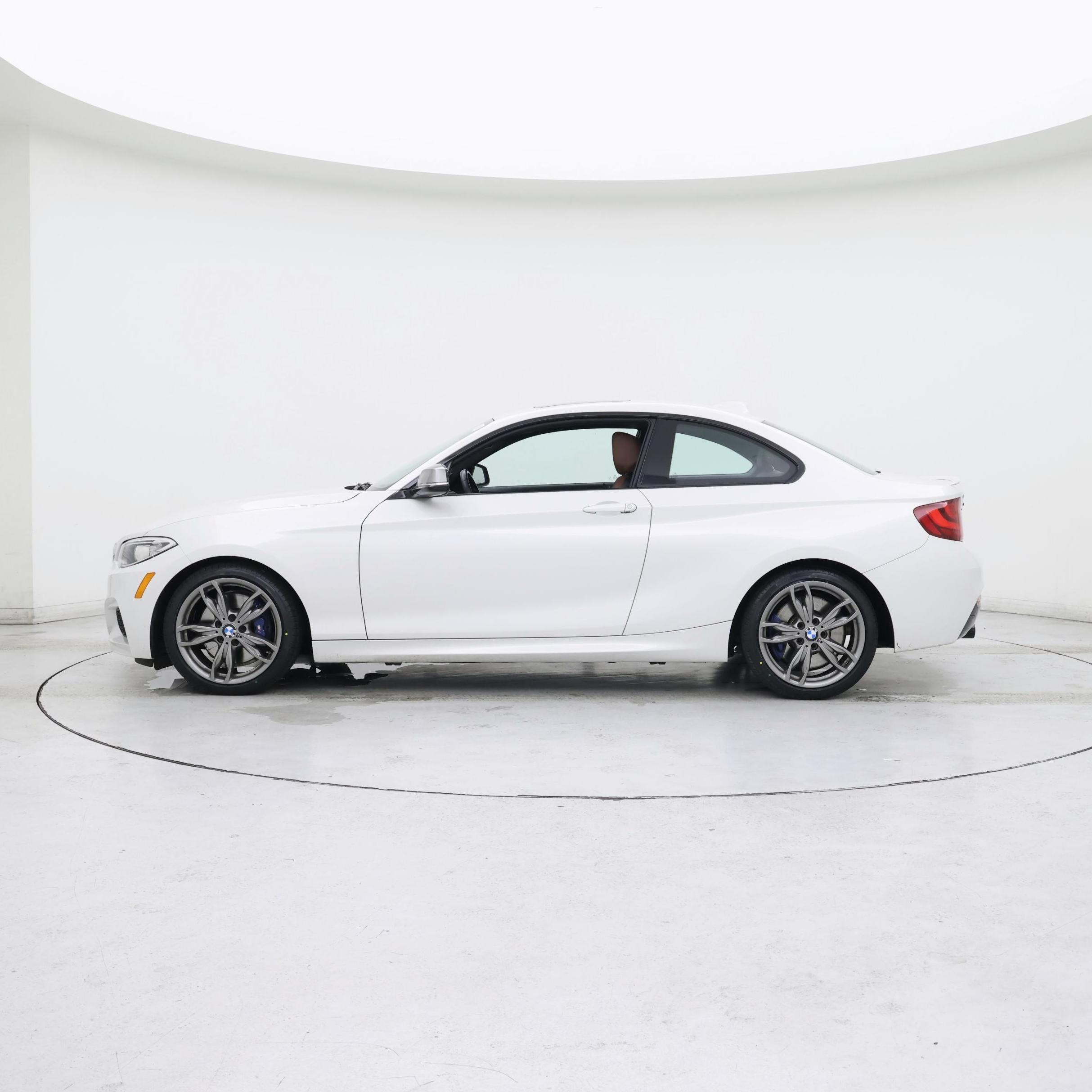 Thumbnail: 2016 BMW 2 Series - 3