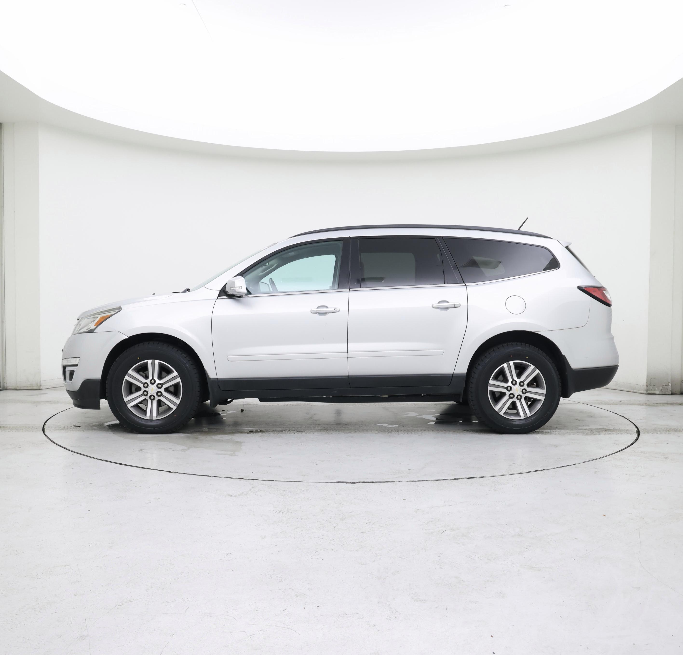 Thumbnail: 2016 Chevrolet Traverse - 3