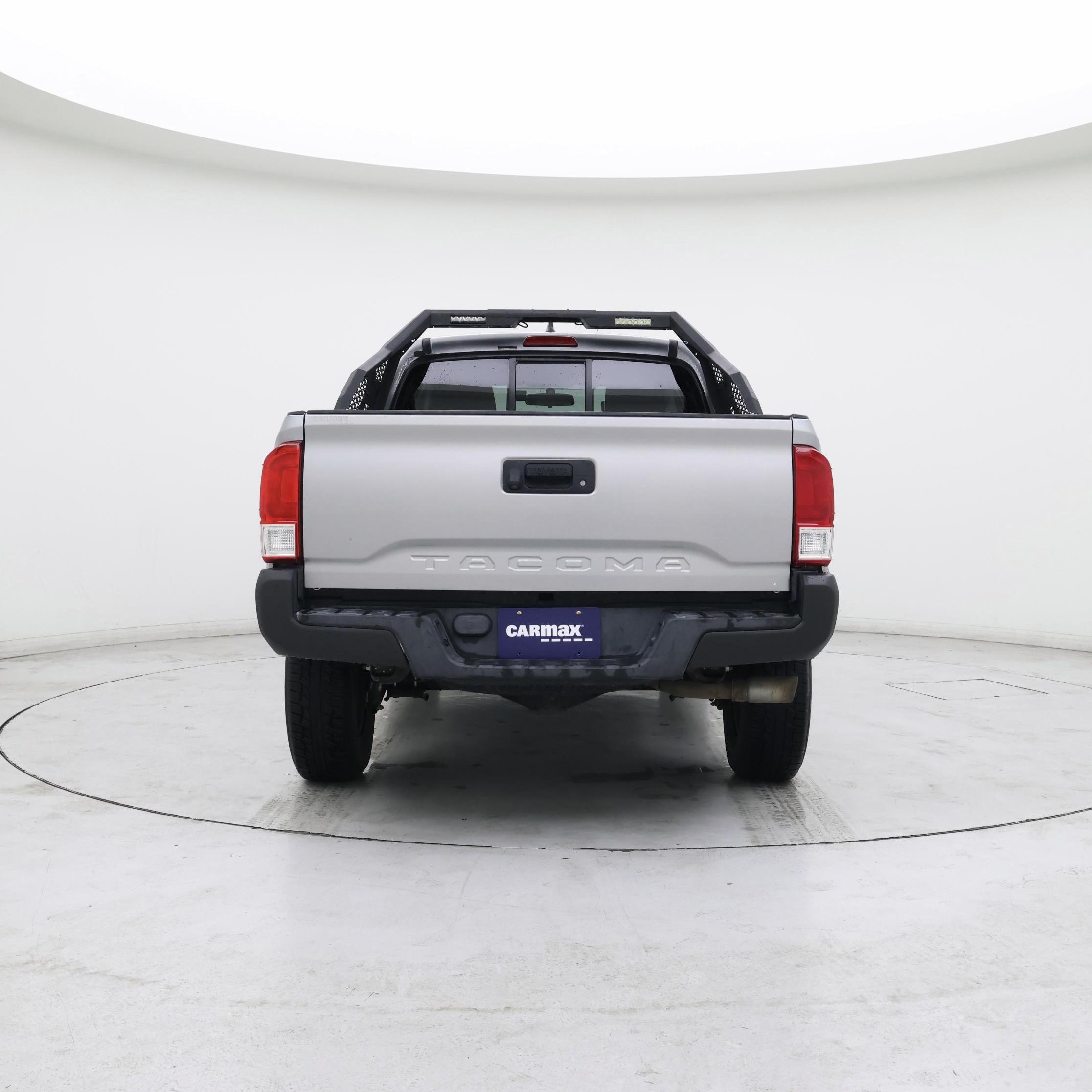 Thumbnail: 2016 Toyota Tacoma - 6