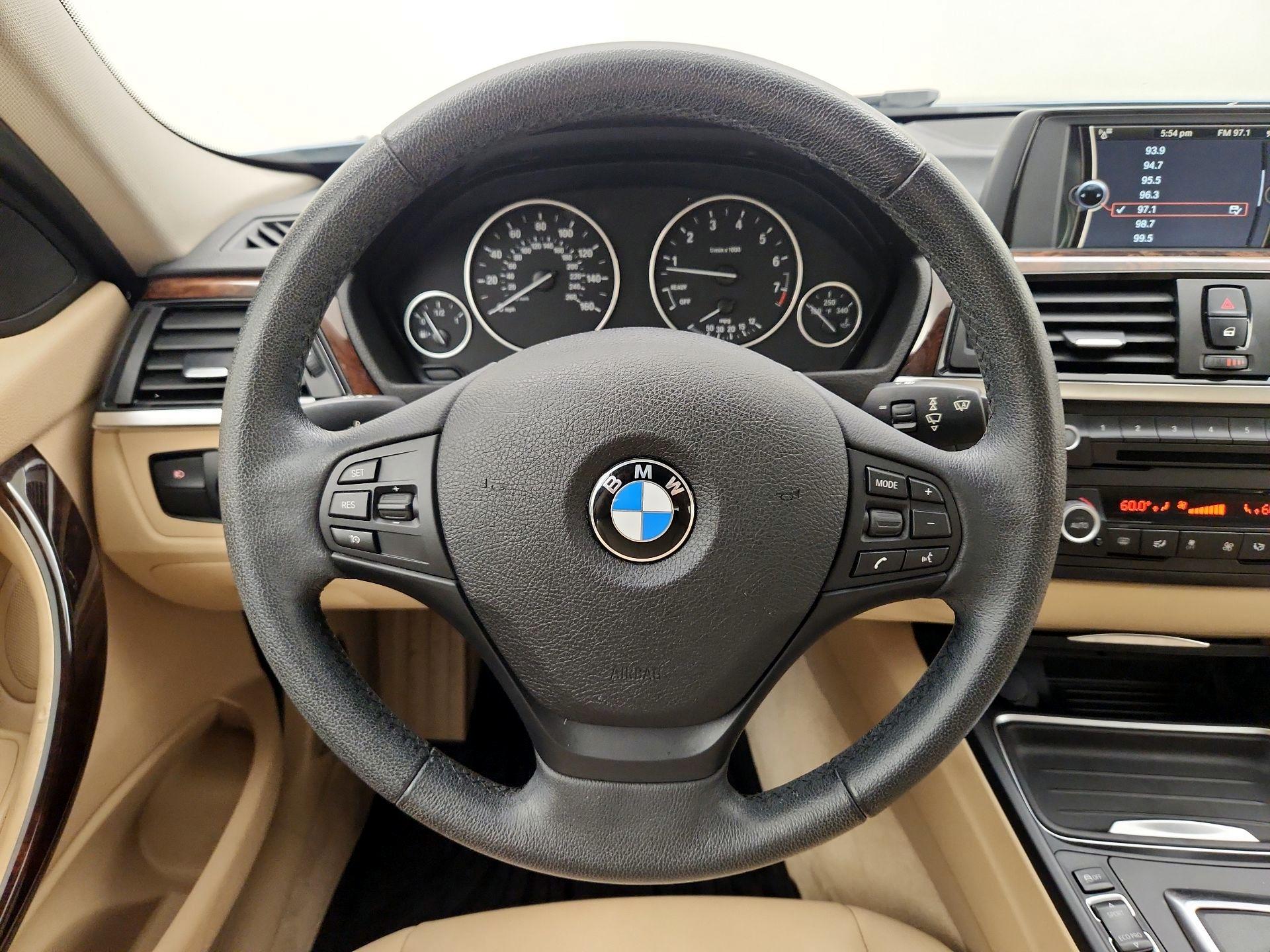 Thumbnail: 2014 BMW 3 Series - 10