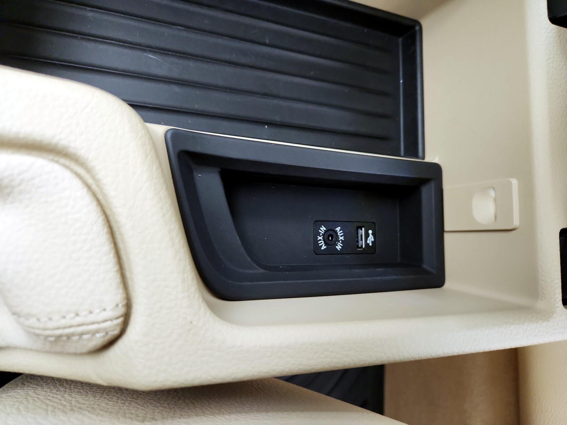 Thumbnail: 2014 BMW 3 Series - 17