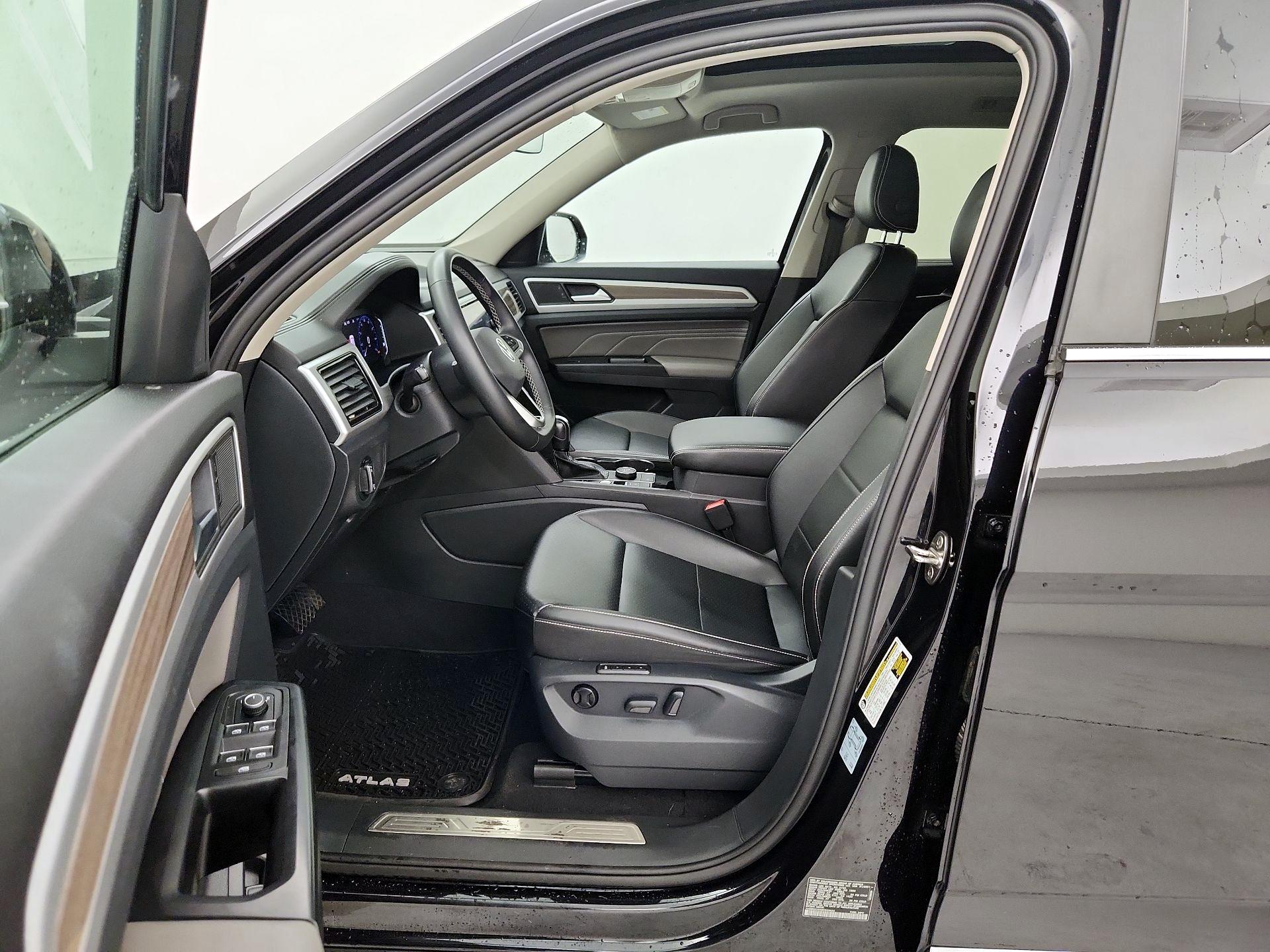 Thumbnail: 2021 Volkswagen Atlas - 11