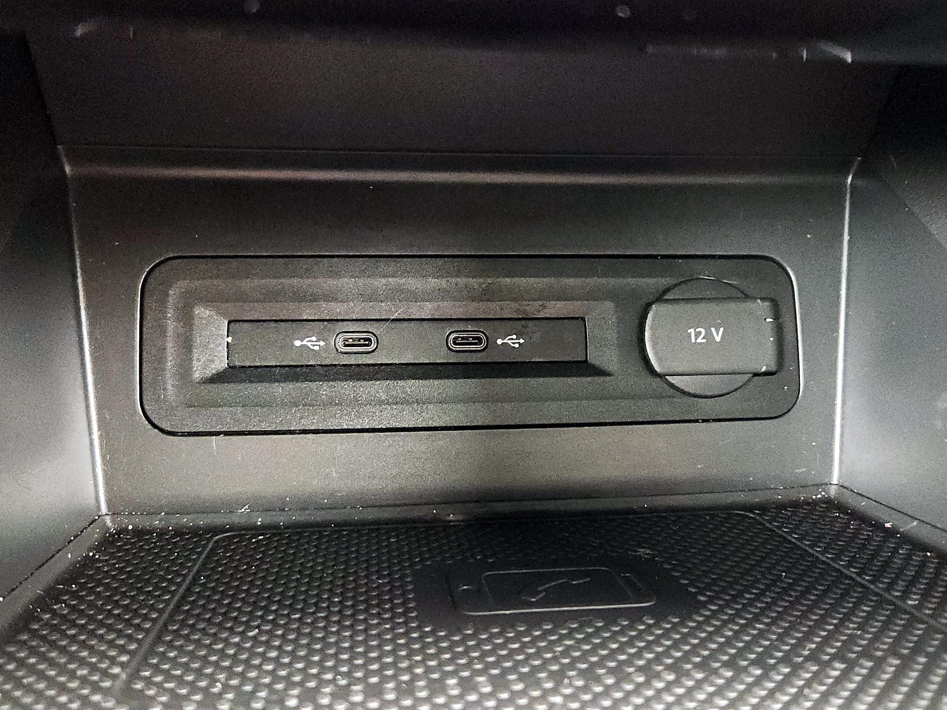 Thumbnail: 2021 Volkswagen Atlas - 18