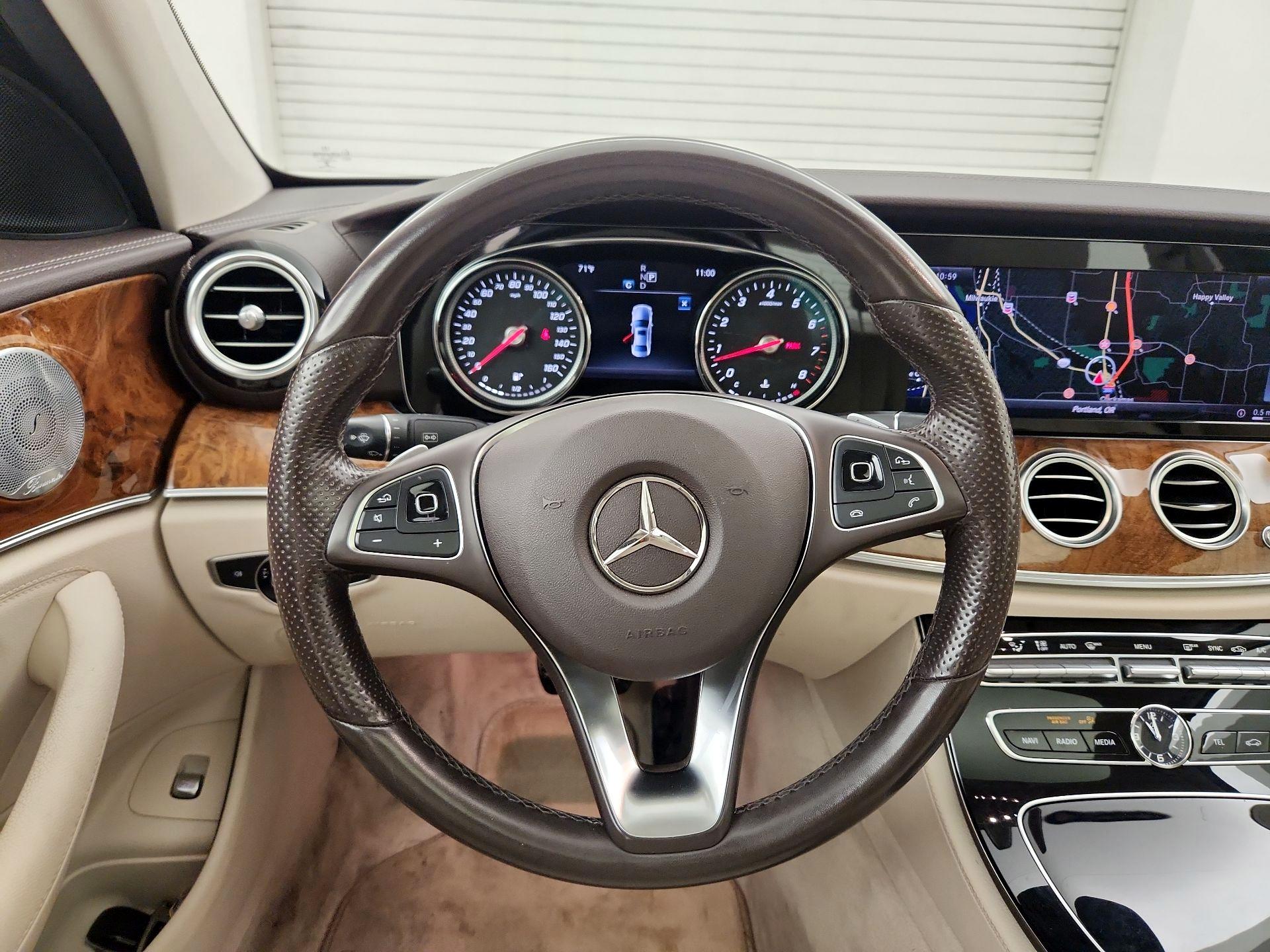 Thumbnail: 2018 Mercedes-Benz E-Class - 10