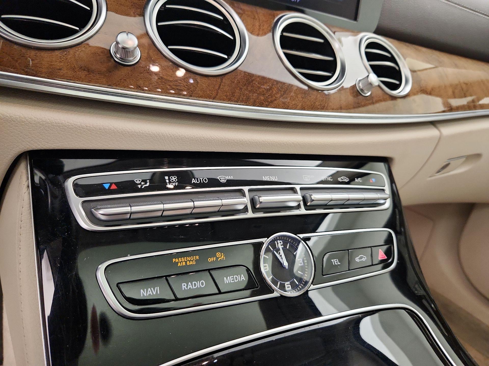 Thumbnail: 2018 Mercedes-Benz E-Class - 17