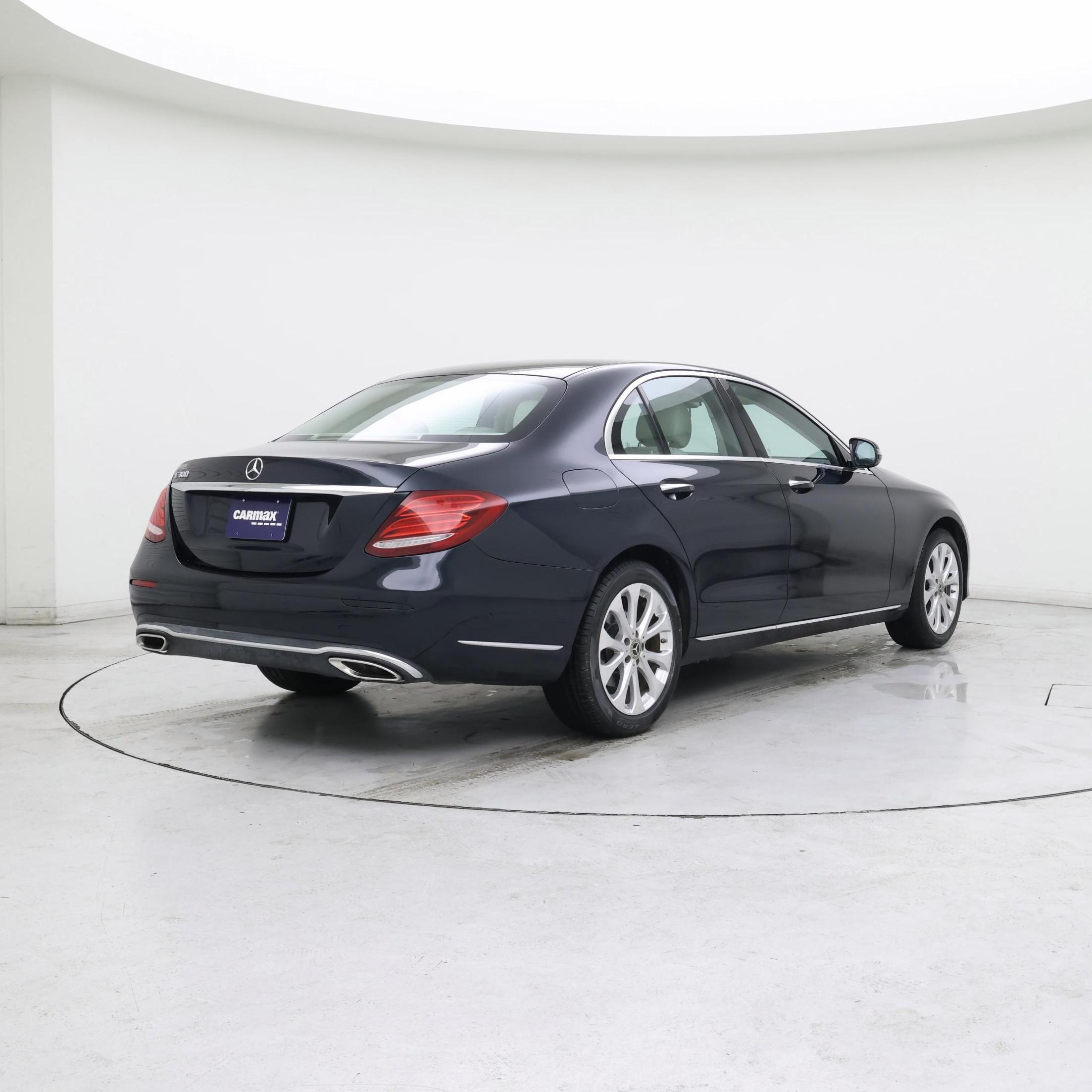 Thumbnail: 2018 Mercedes-Benz E-Class - 8