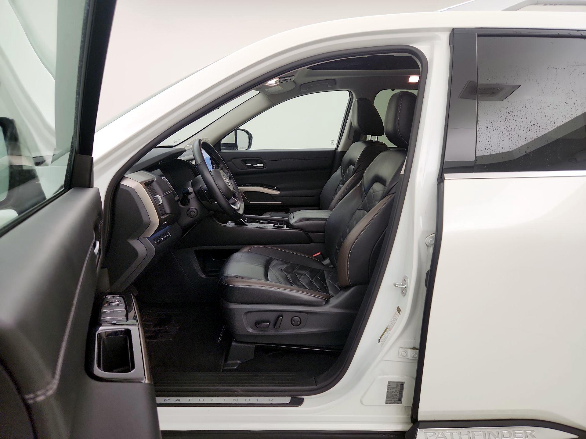 Thumbnail: 2023 Nissan Pathfinder - 11