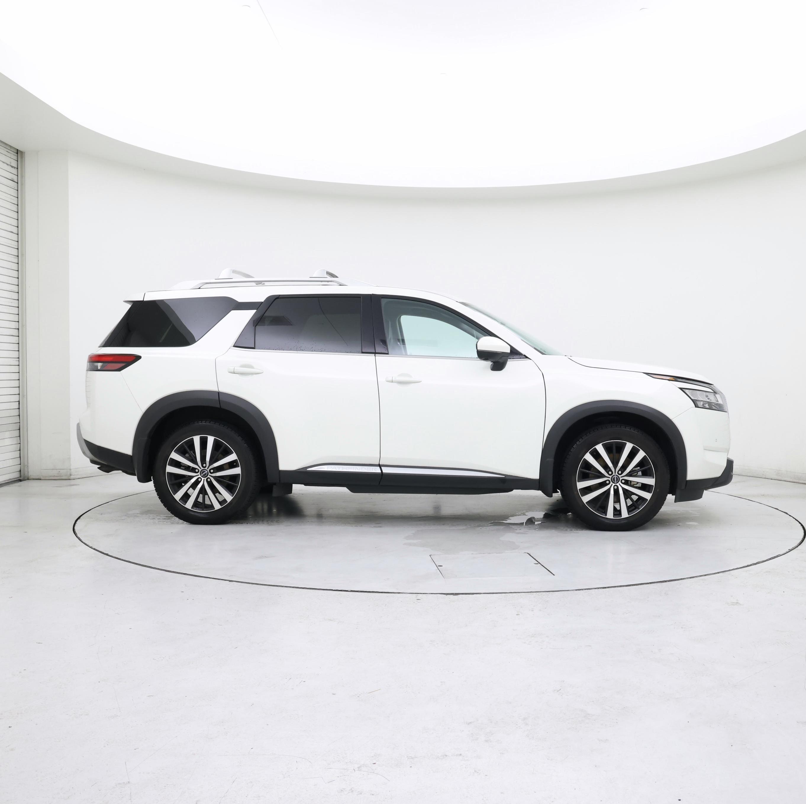 Thumbnail: 2023 Nissan Pathfinder - 7