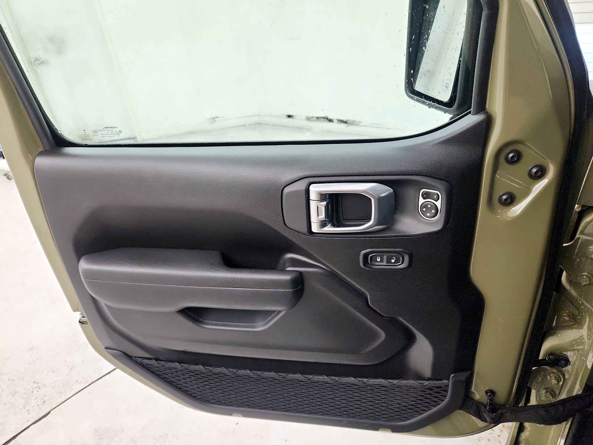 Thumbnail: 2025 Jeep Wrangler - 12