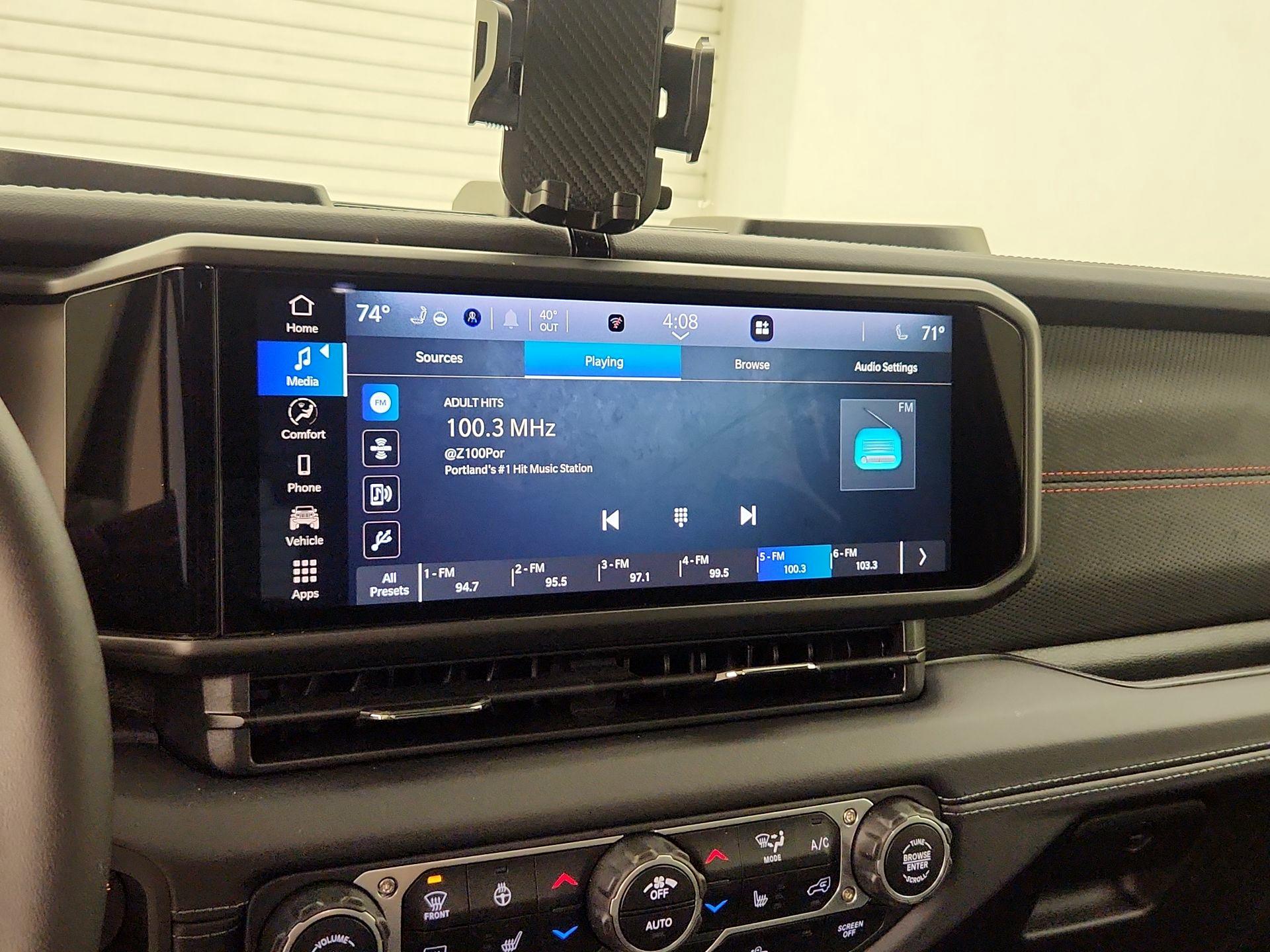 Thumbnail: 2025 Jeep Wrangler - 15