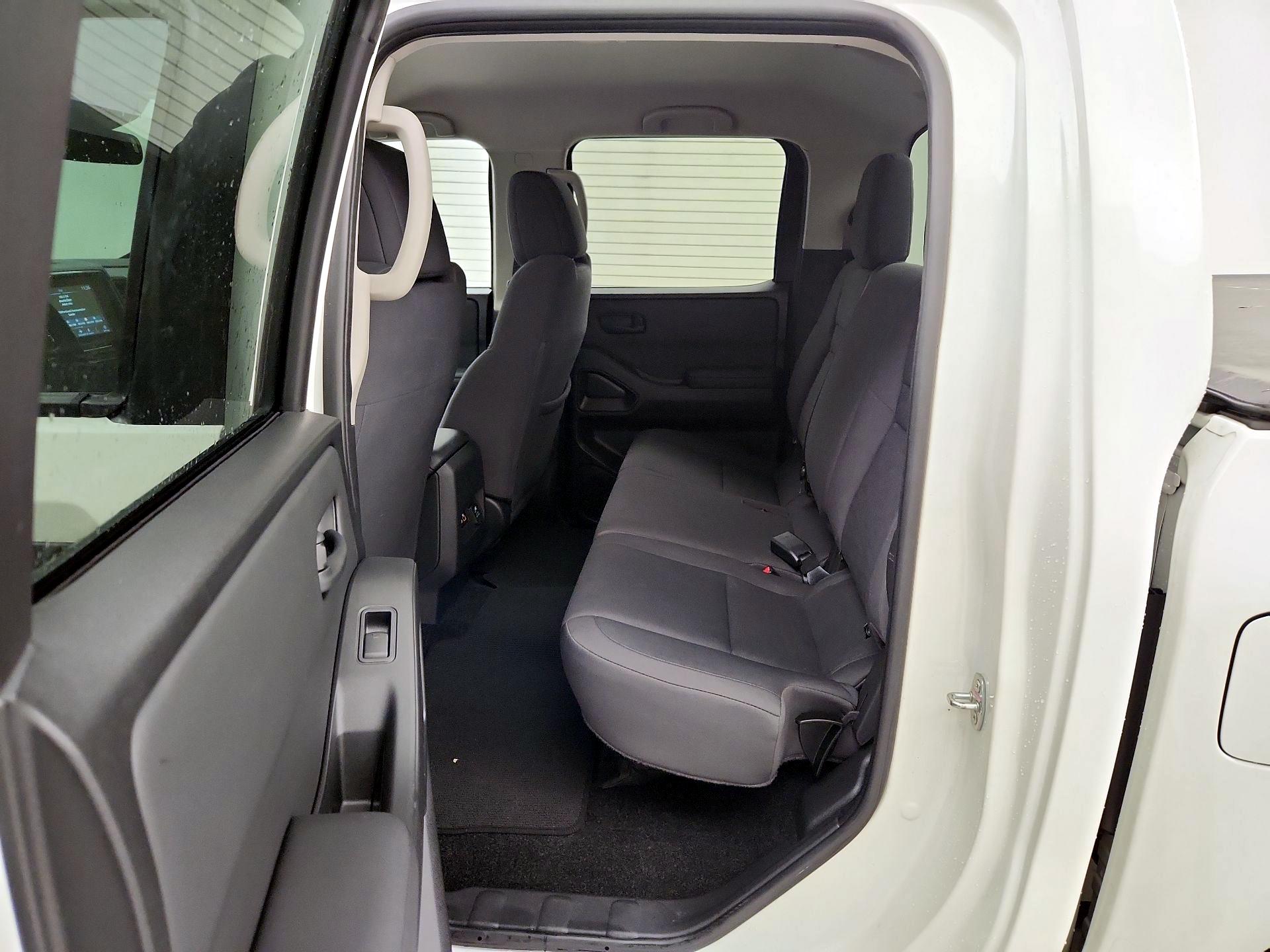 Thumbnail: 2024 Nissan Frontier - 19