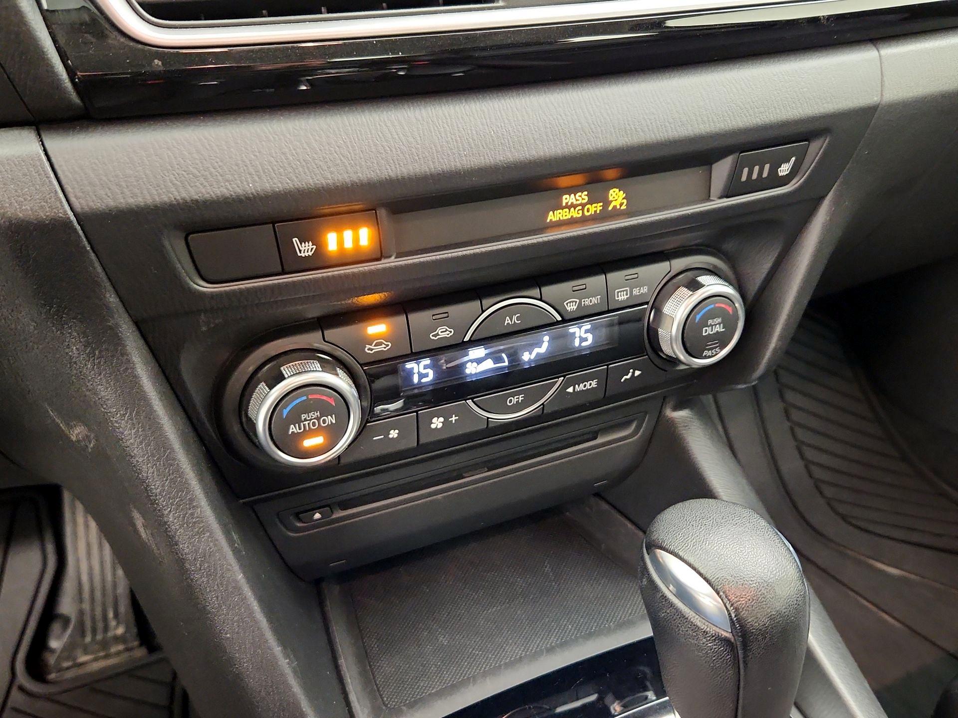 Thumbnail: 2016 Mazda Mazda3 - 16