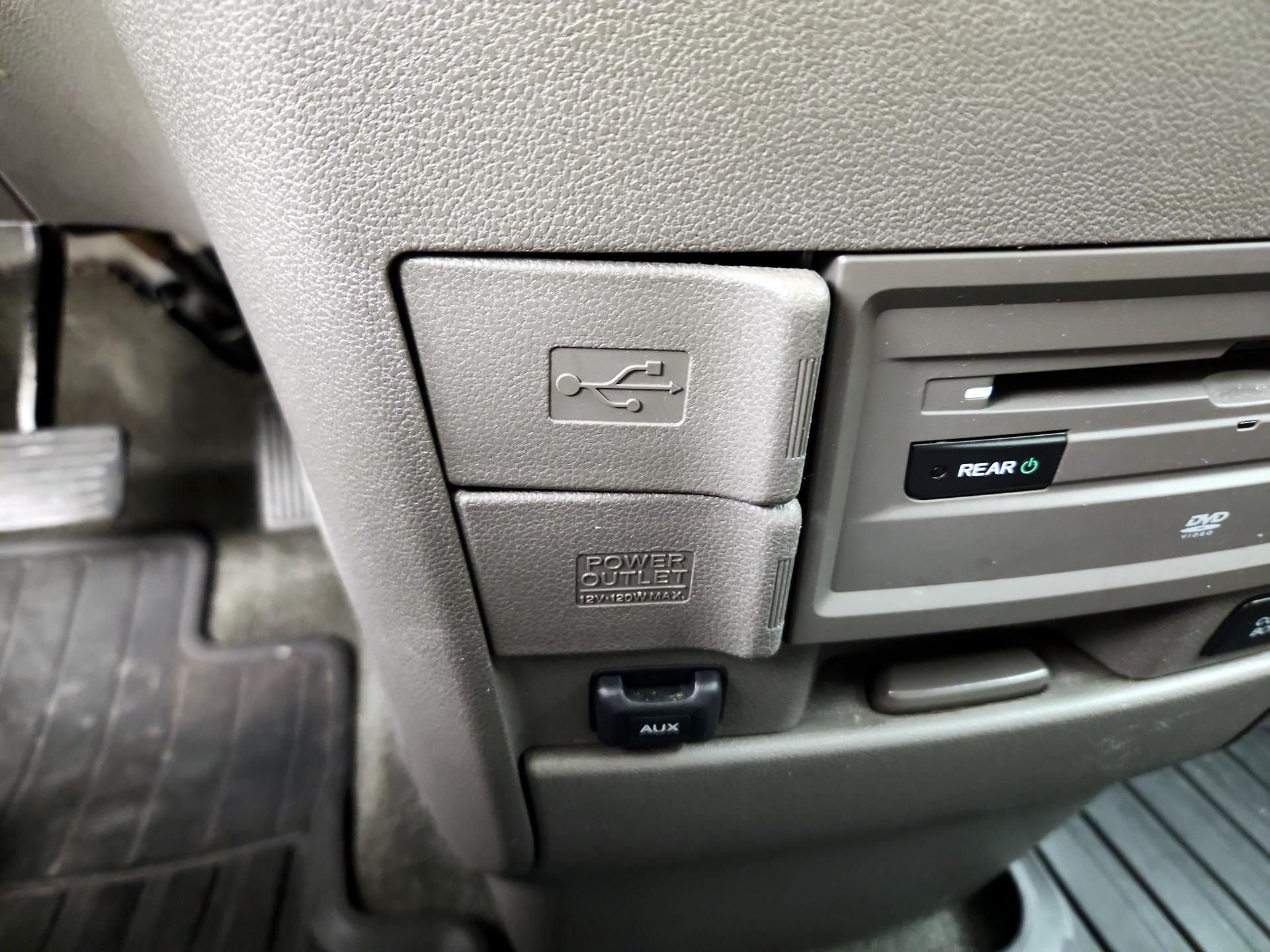 Thumbnail: 2015 Honda Odyssey - 19