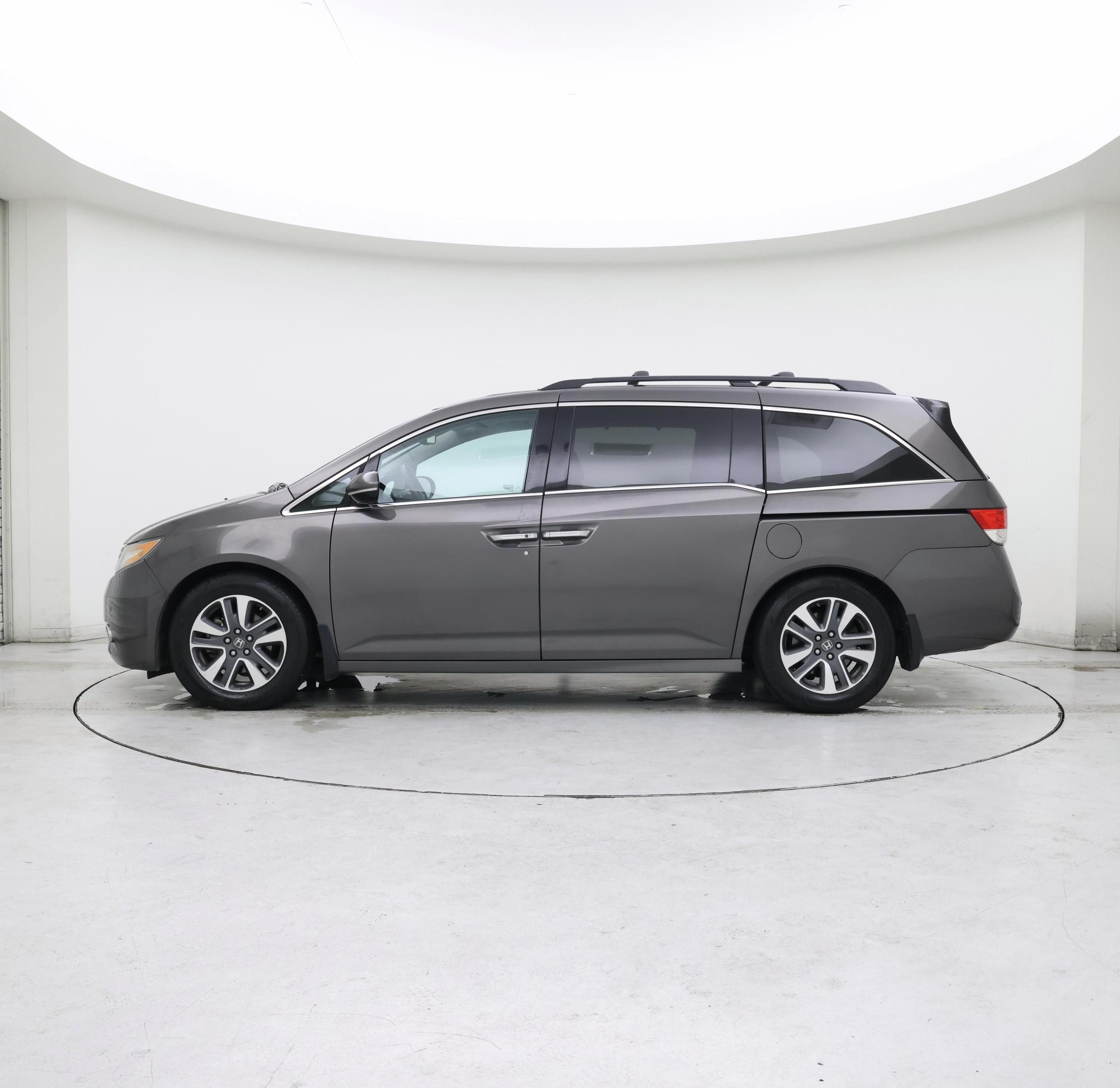 Thumbnail: 2015 Honda Odyssey - 3