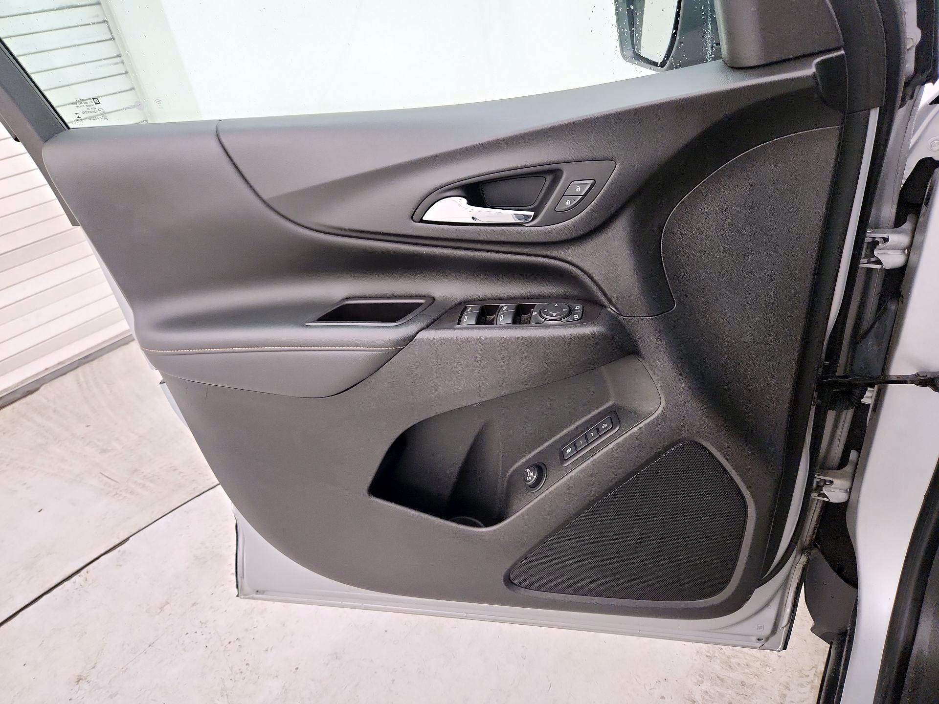 Thumbnail: 2018 Chevrolet Equinox - 12